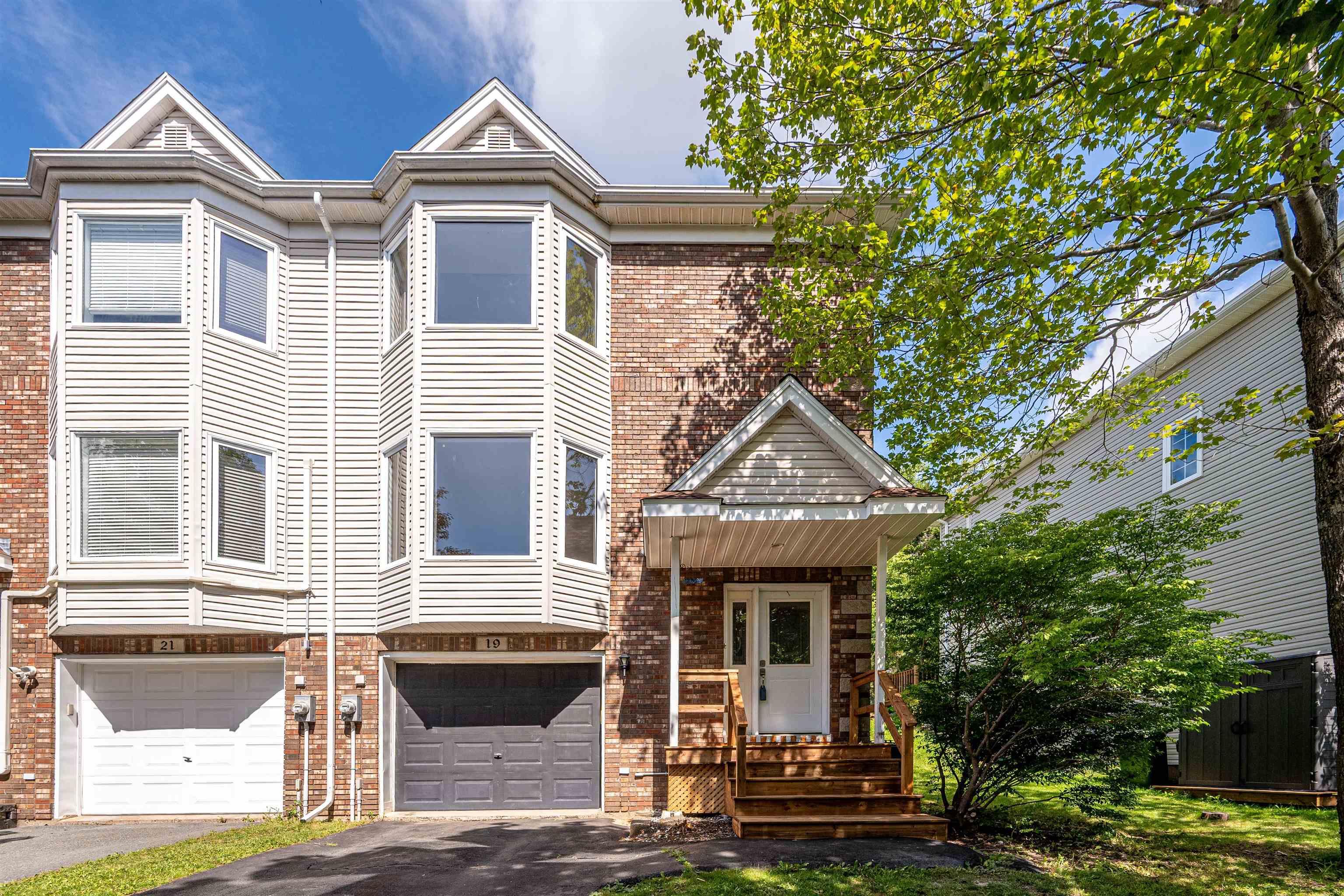 Thumbnail image for 19 Remington Court MLS<sup>®</sup> 202622514