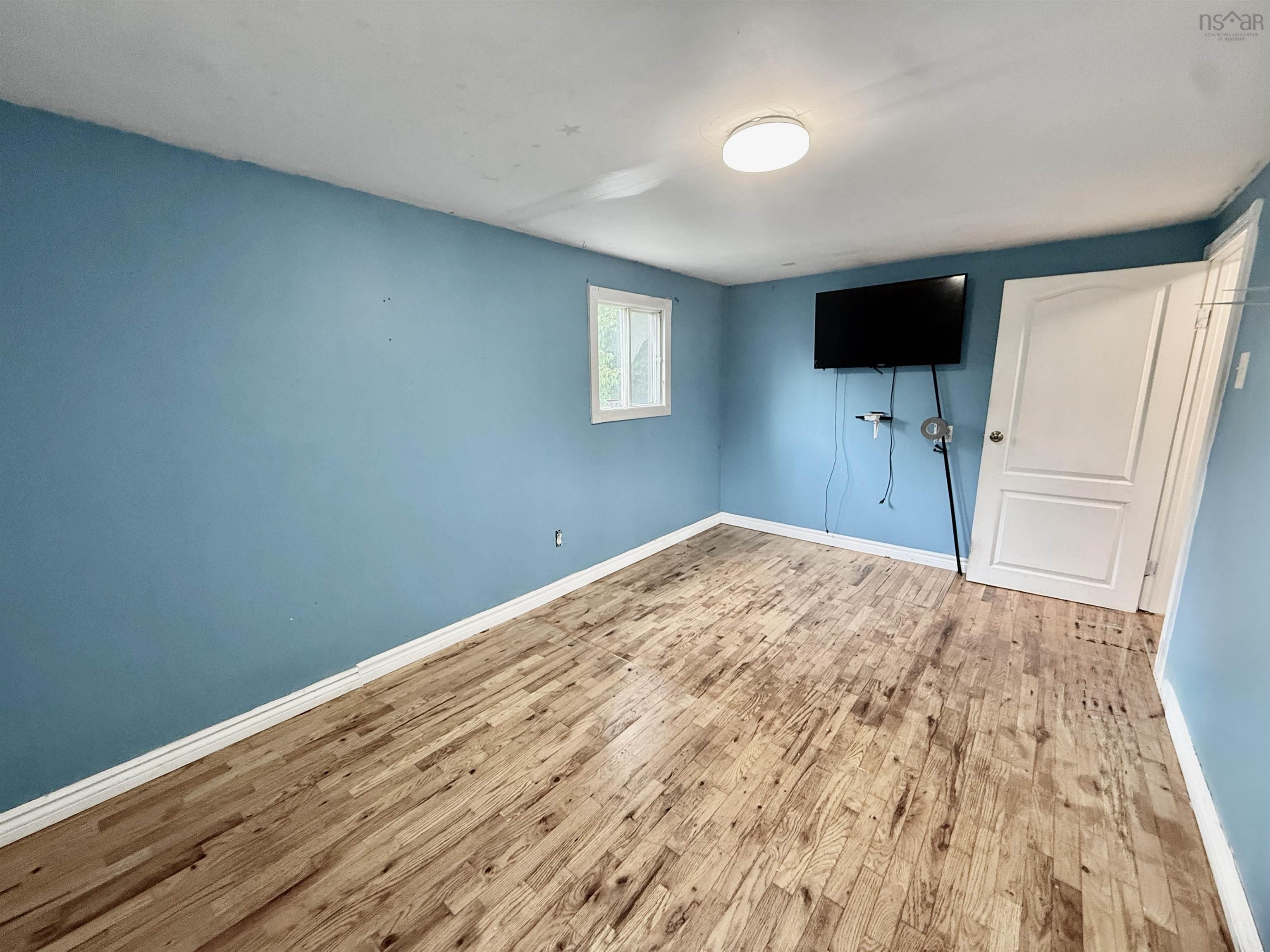 View image 17