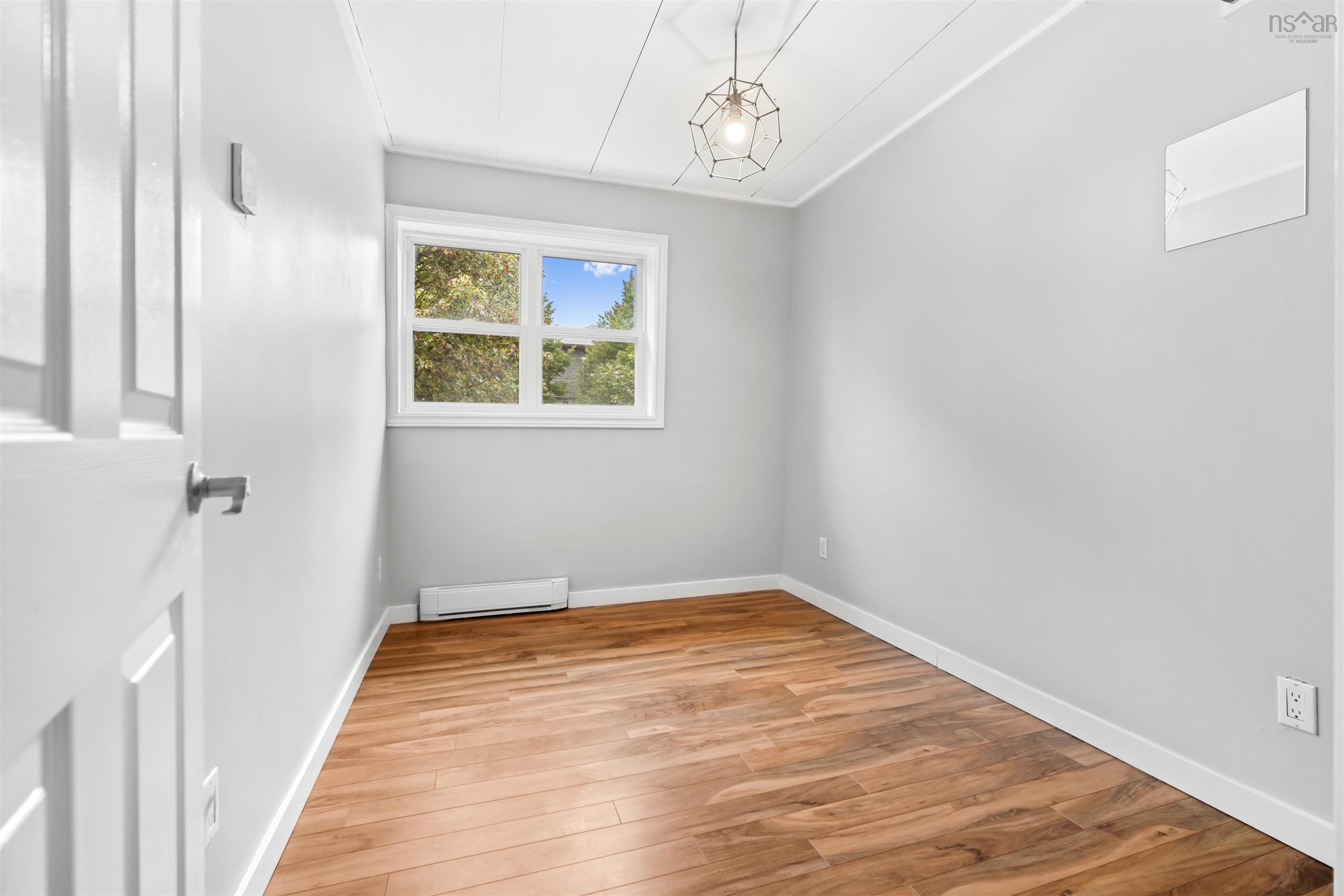 View image 18