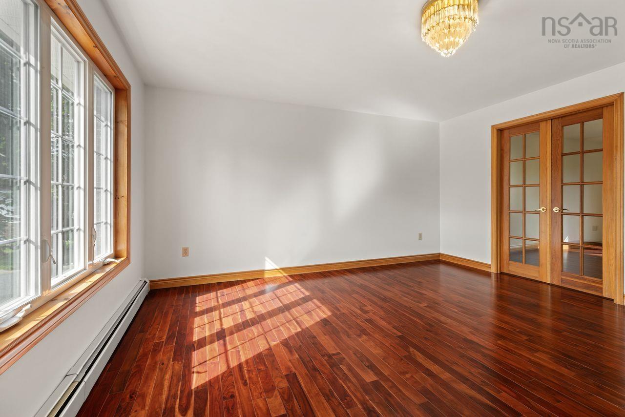 View image 18