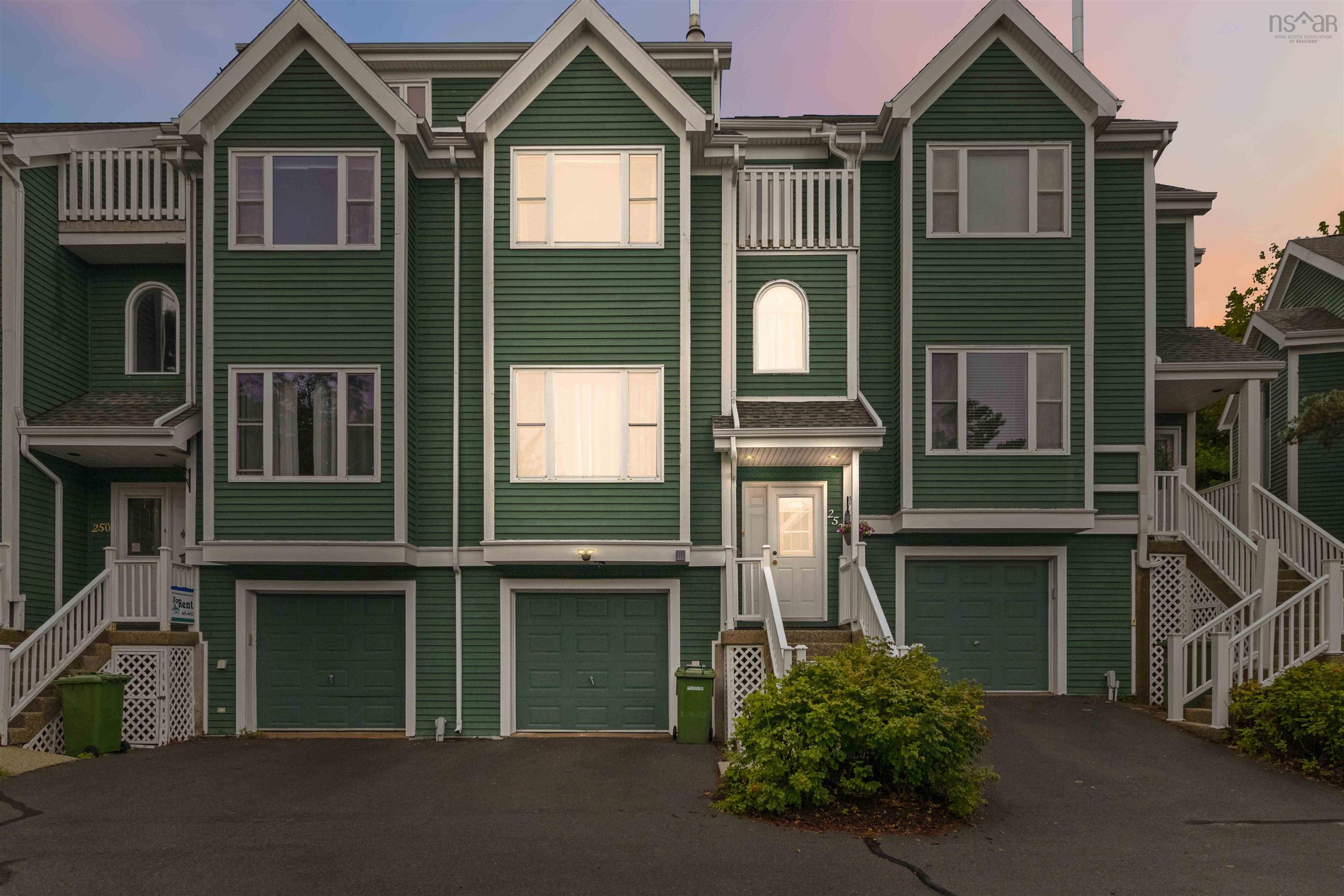 Thumbnail image for 252 Spinnaker Drive MLS<sup>®</sup> 202622542