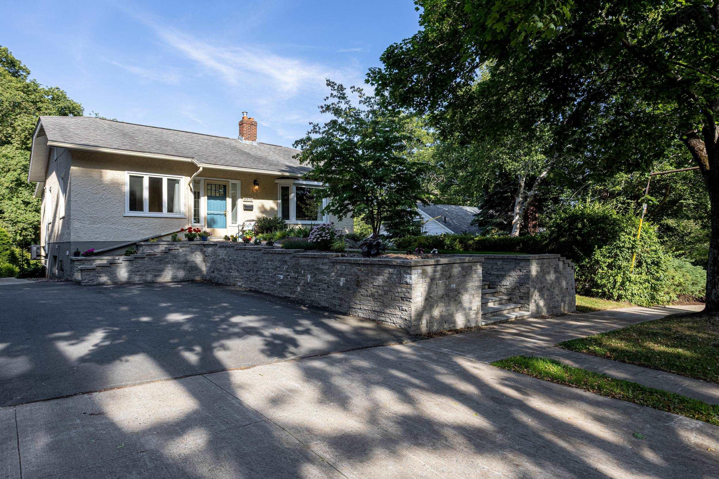 Thumbnail image for 1079 Bellevue Avenue MLS<sup>®</sup> 202622554