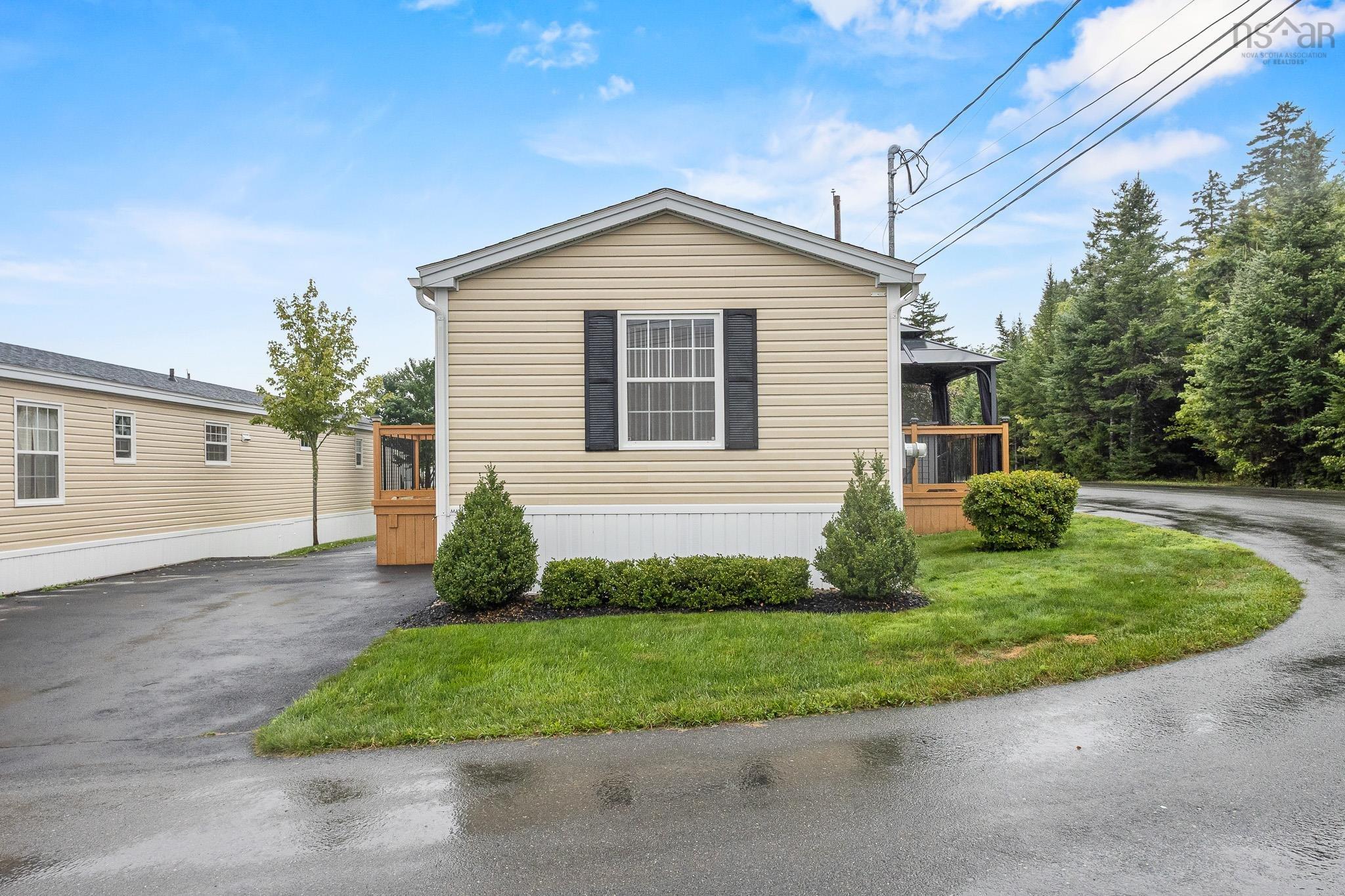 Thumbnail image for 37 Third Street MLS<sup>®</sup> 202622557