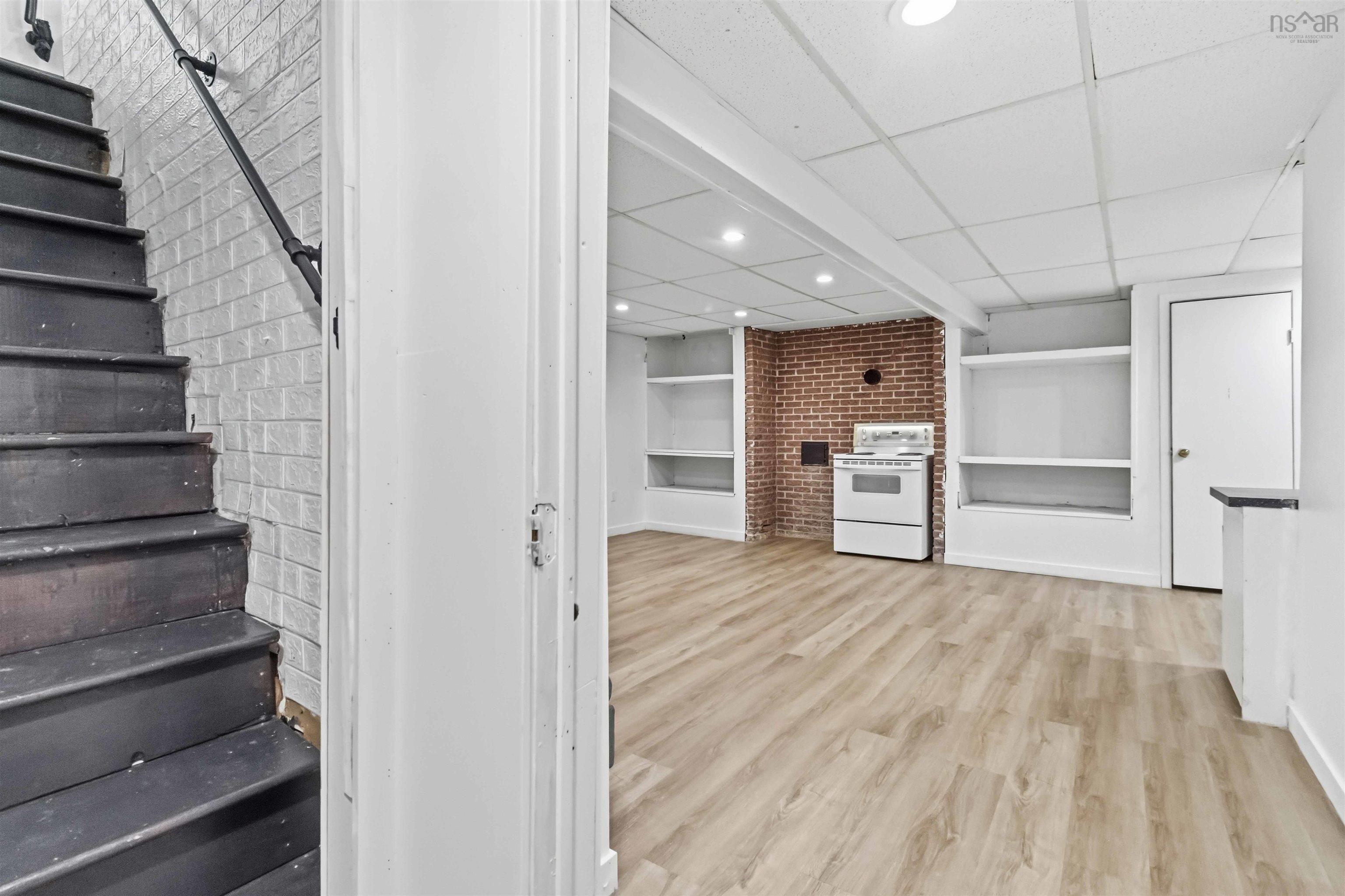 View image 18