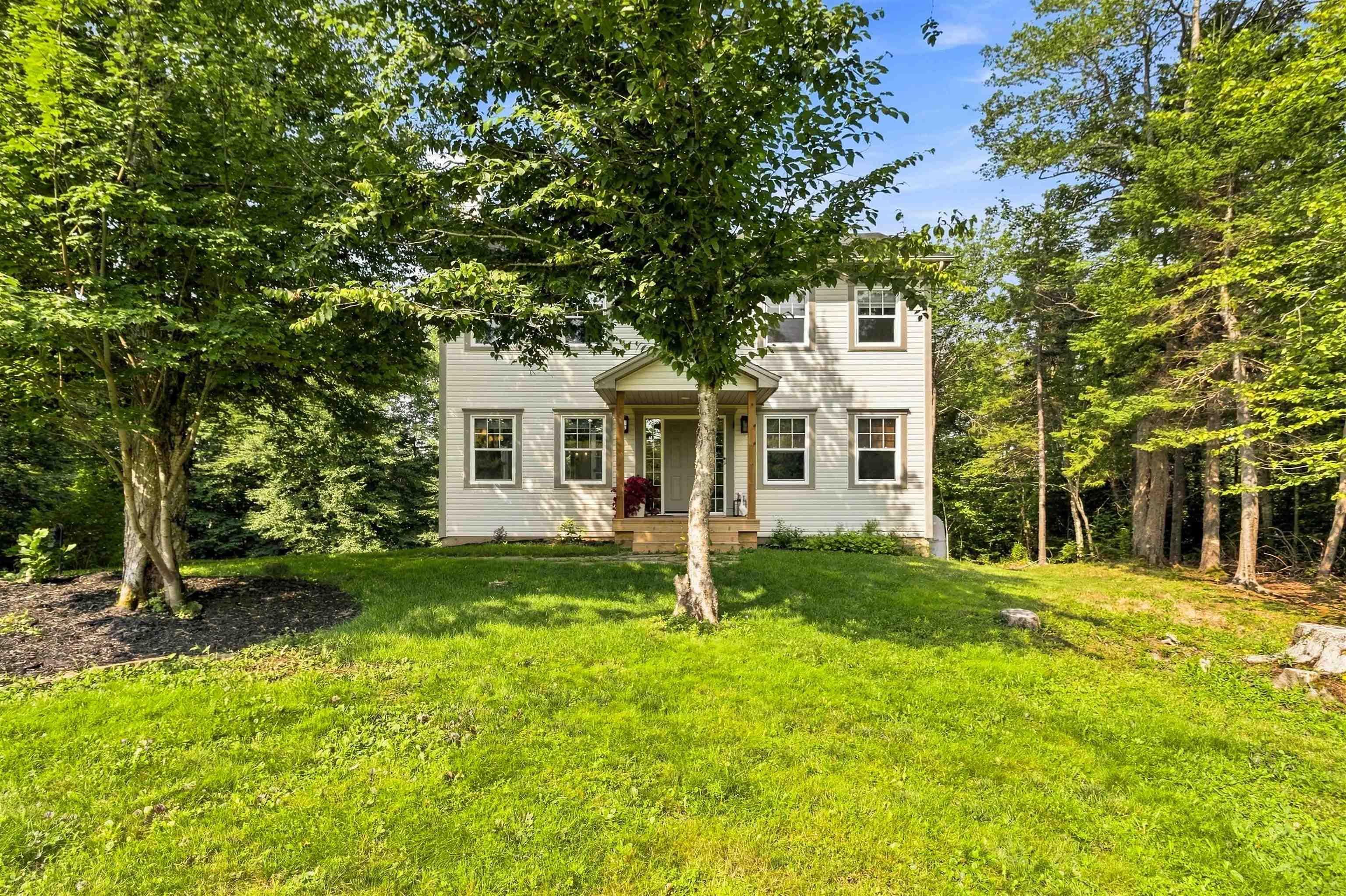 Thumbnail image for 48 Gleneagles Drive MLS<sup>®</sup> 202622574