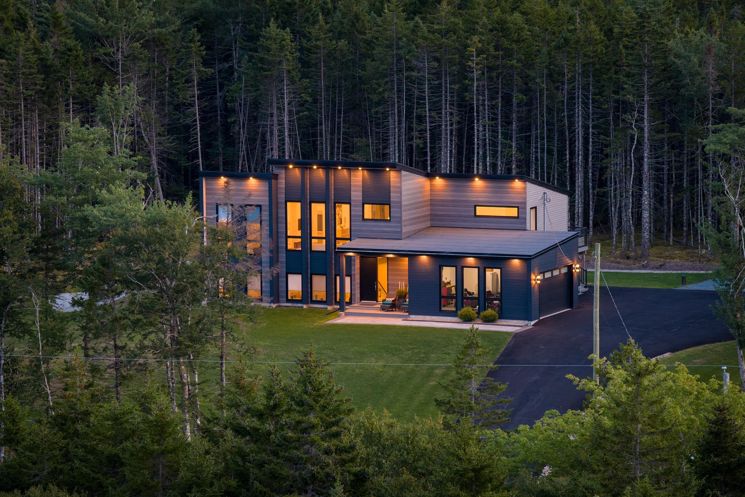 Thumbnail image for 1129 Voyageur Way MLS<sup>®</sup> 202622603