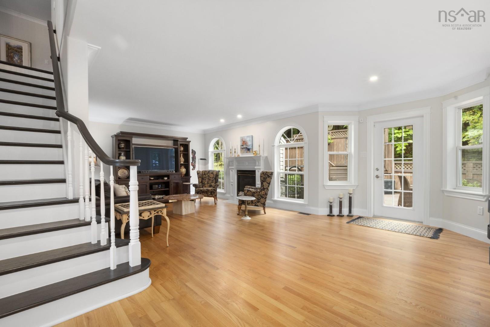 View image 18