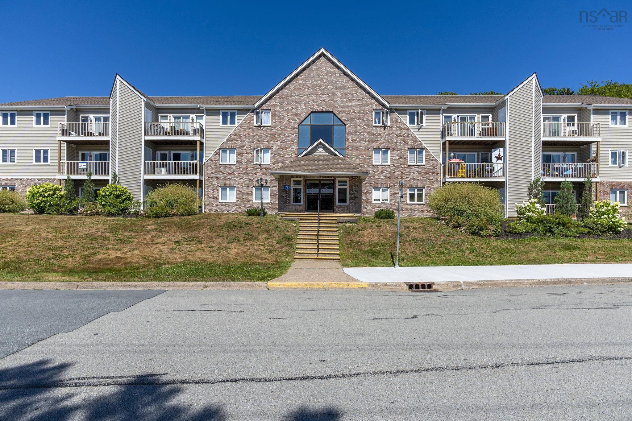 Thumbnail image for 15 70 Collins Grove MLS<sup>®</sup> 202622730