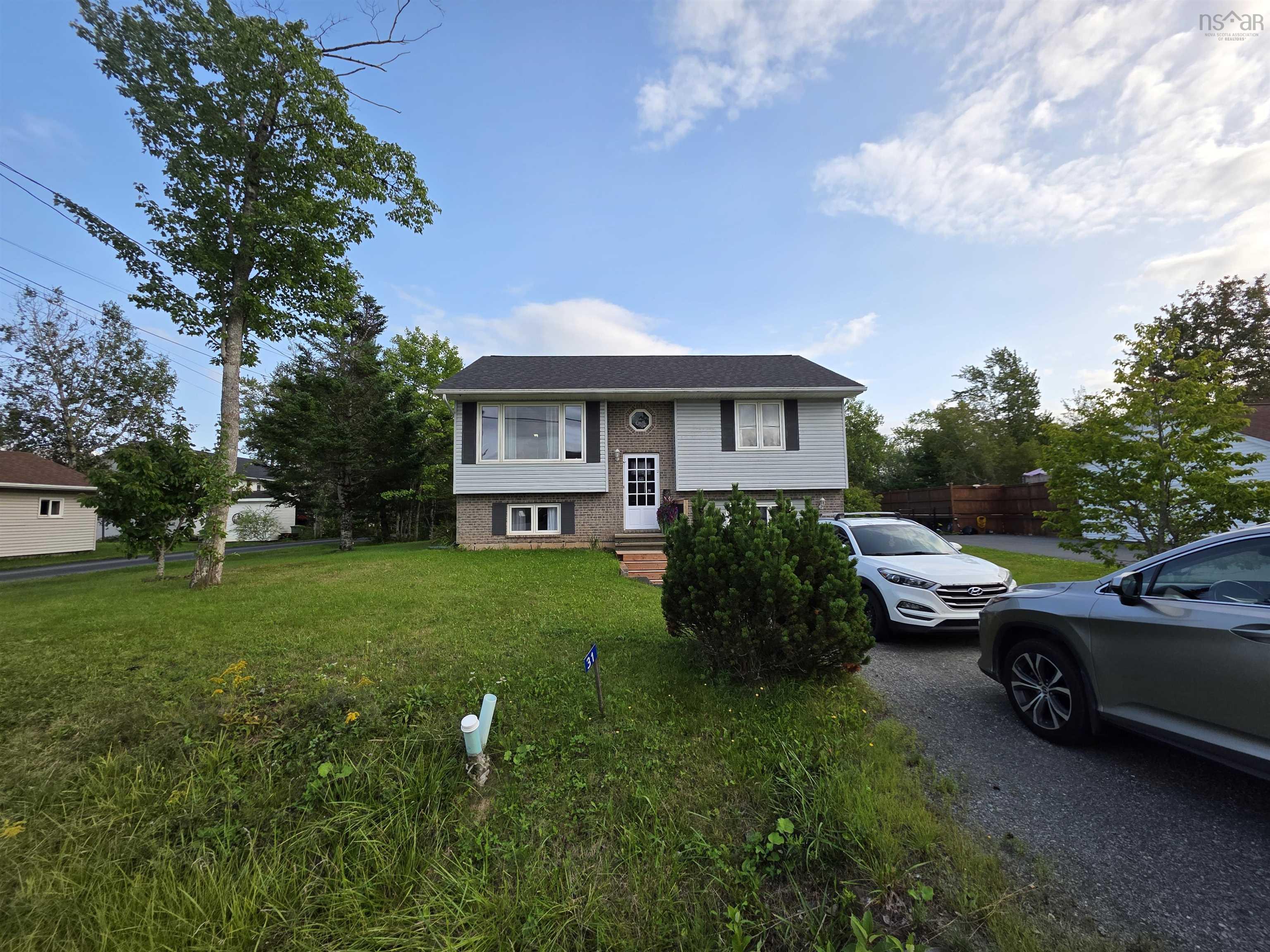 Thumbnail image for 31 CARRIAGE Lane MLS<sup>®</sup> 202622742
