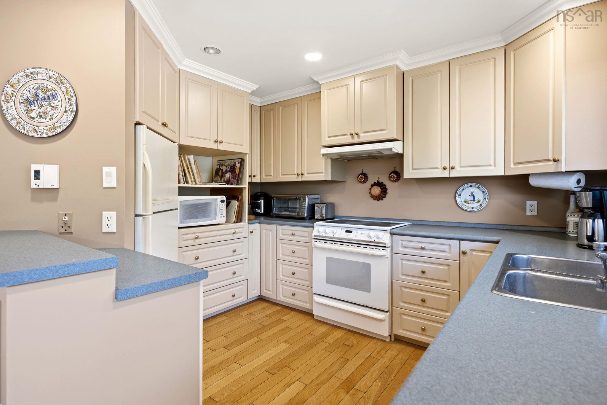 View image 11