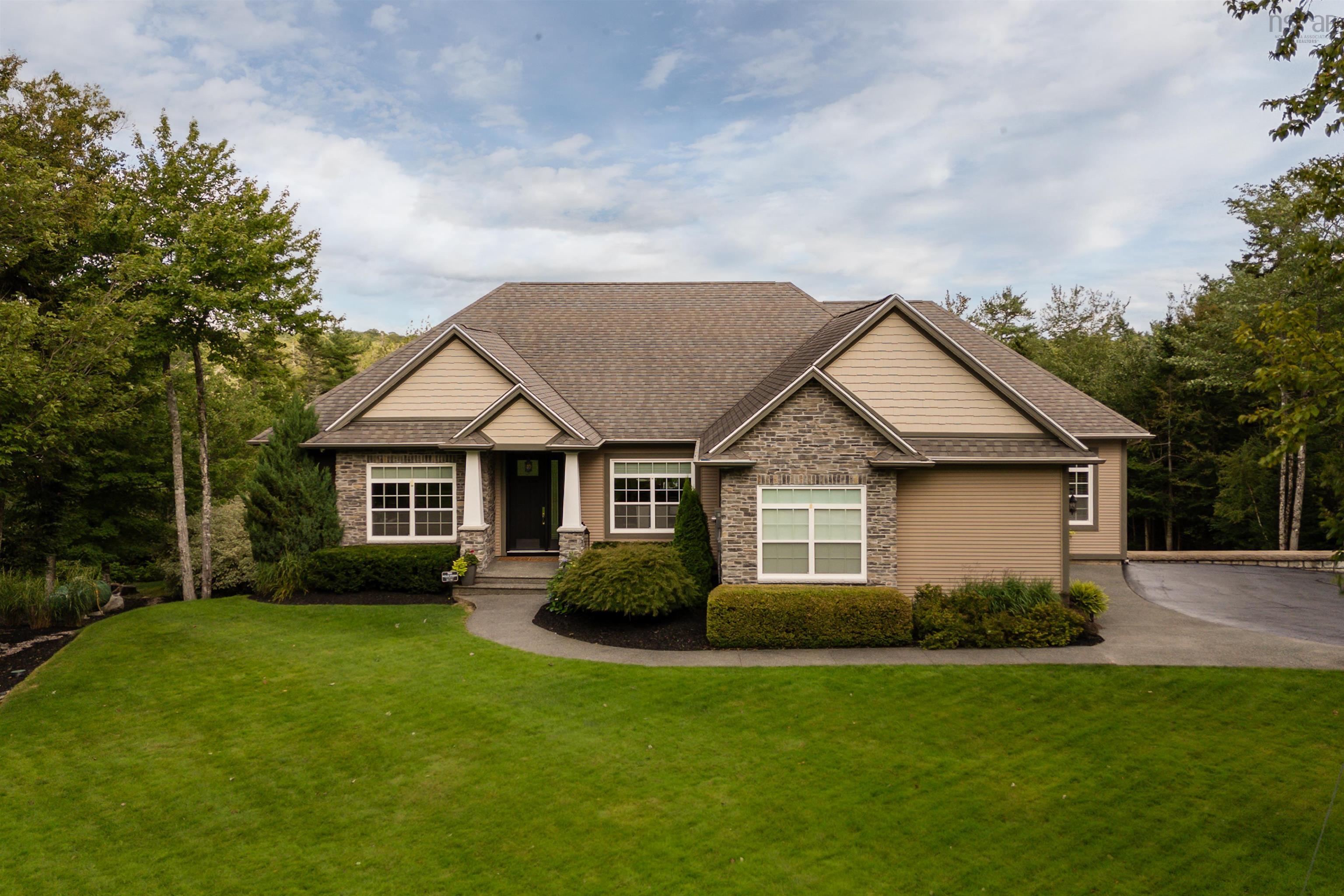 Thumbnail image for 279 Aberdeen Drive MLS<sup>®</sup> 202622979
