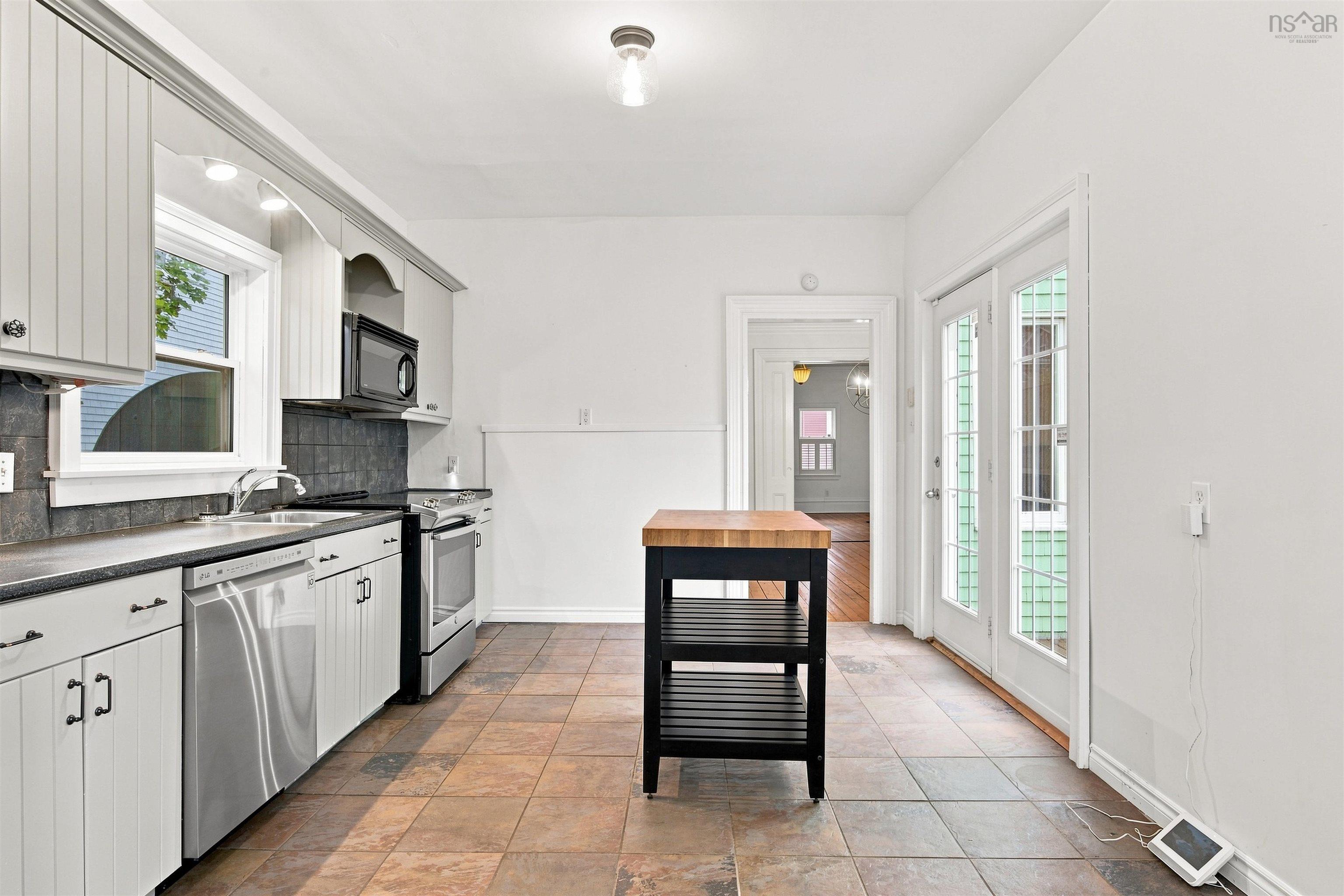 View image 16