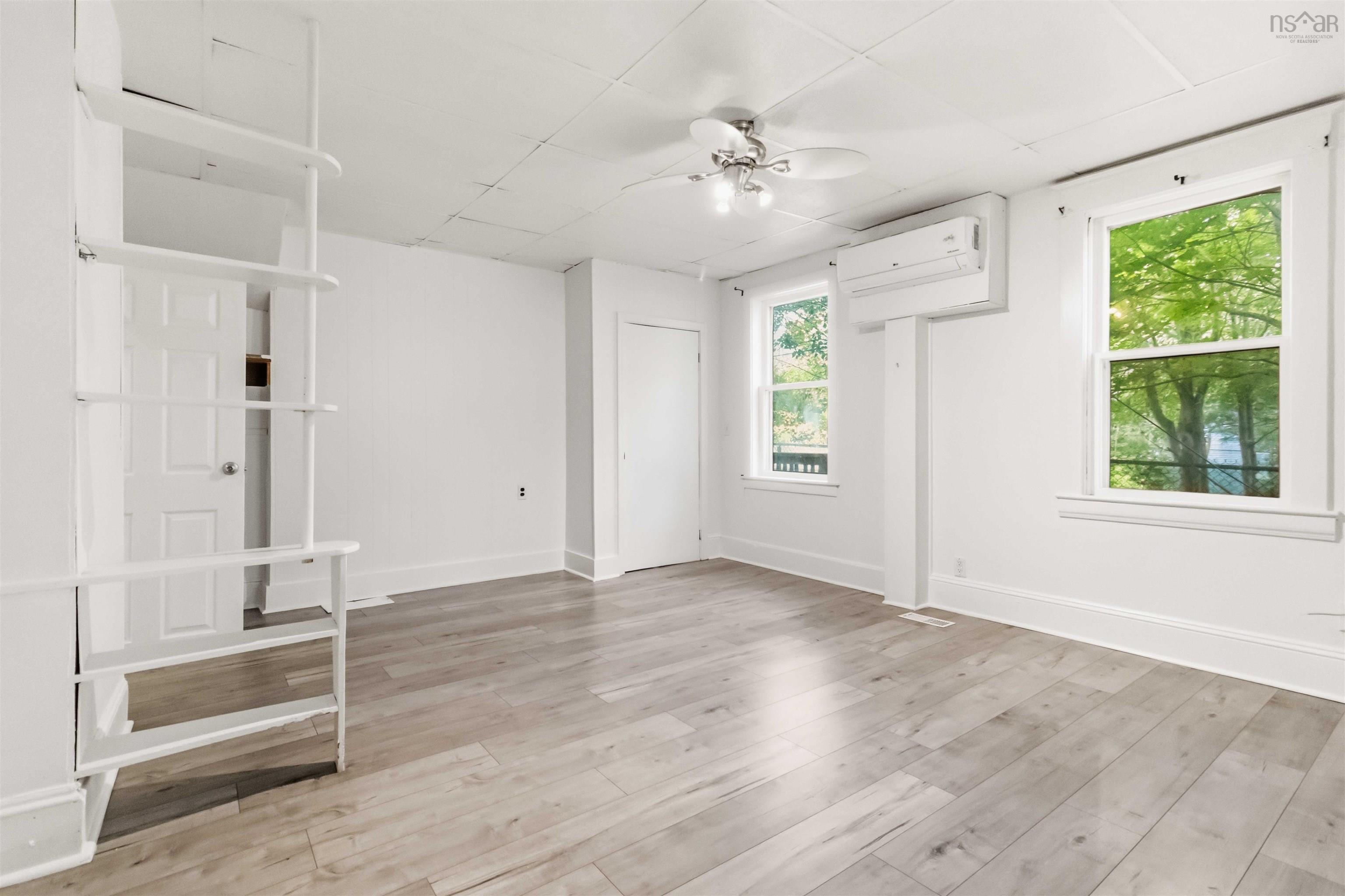 View image 12