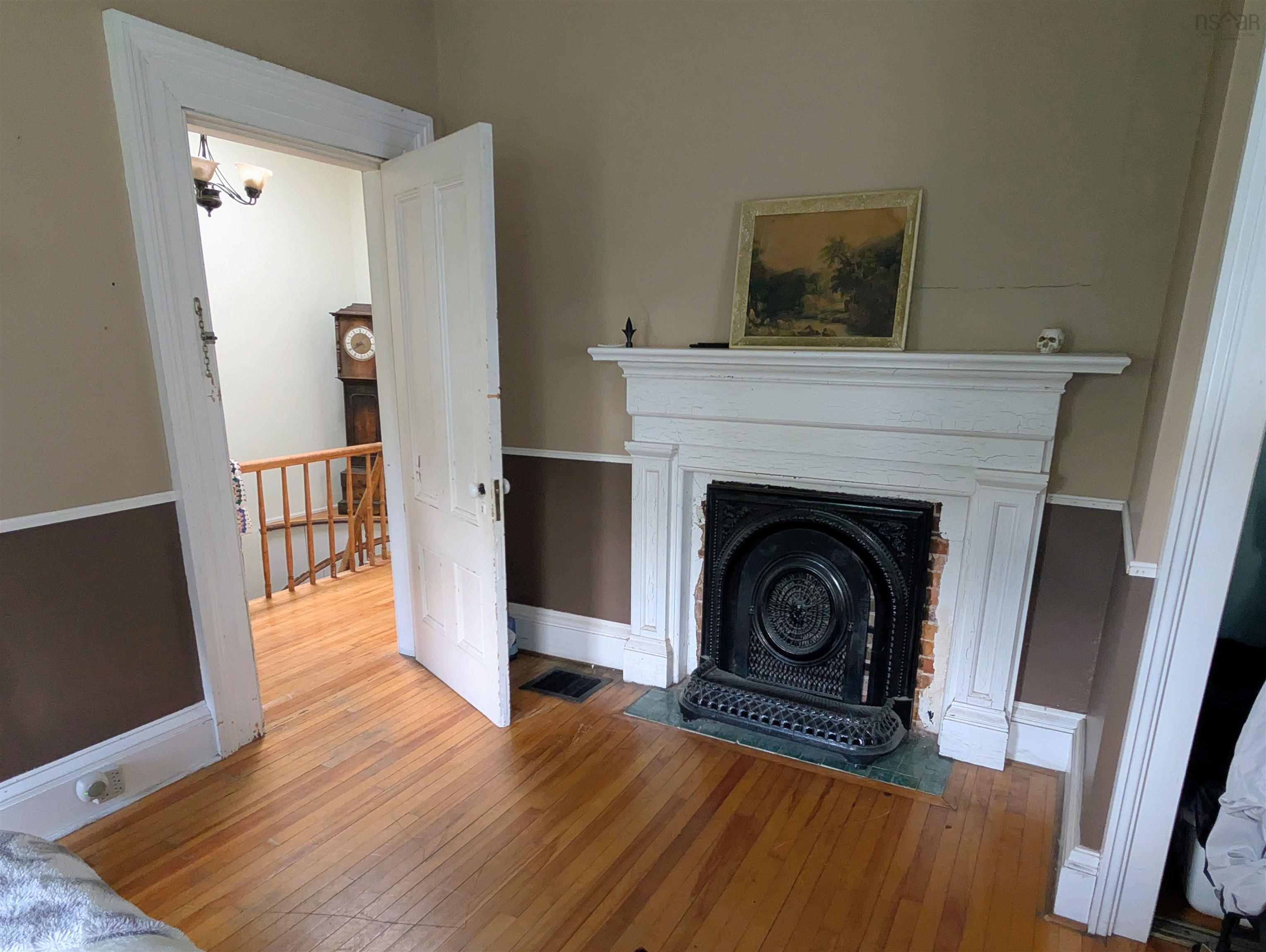 View image 11