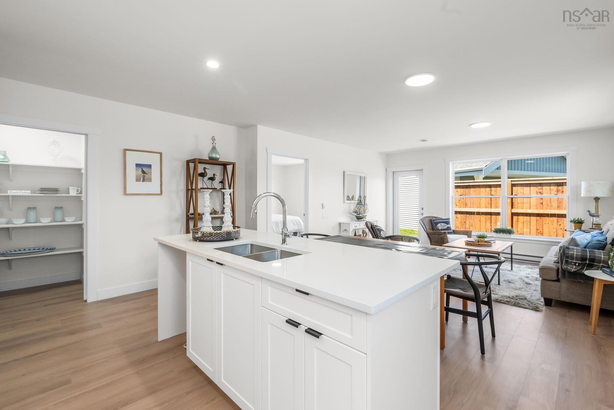 View image 18