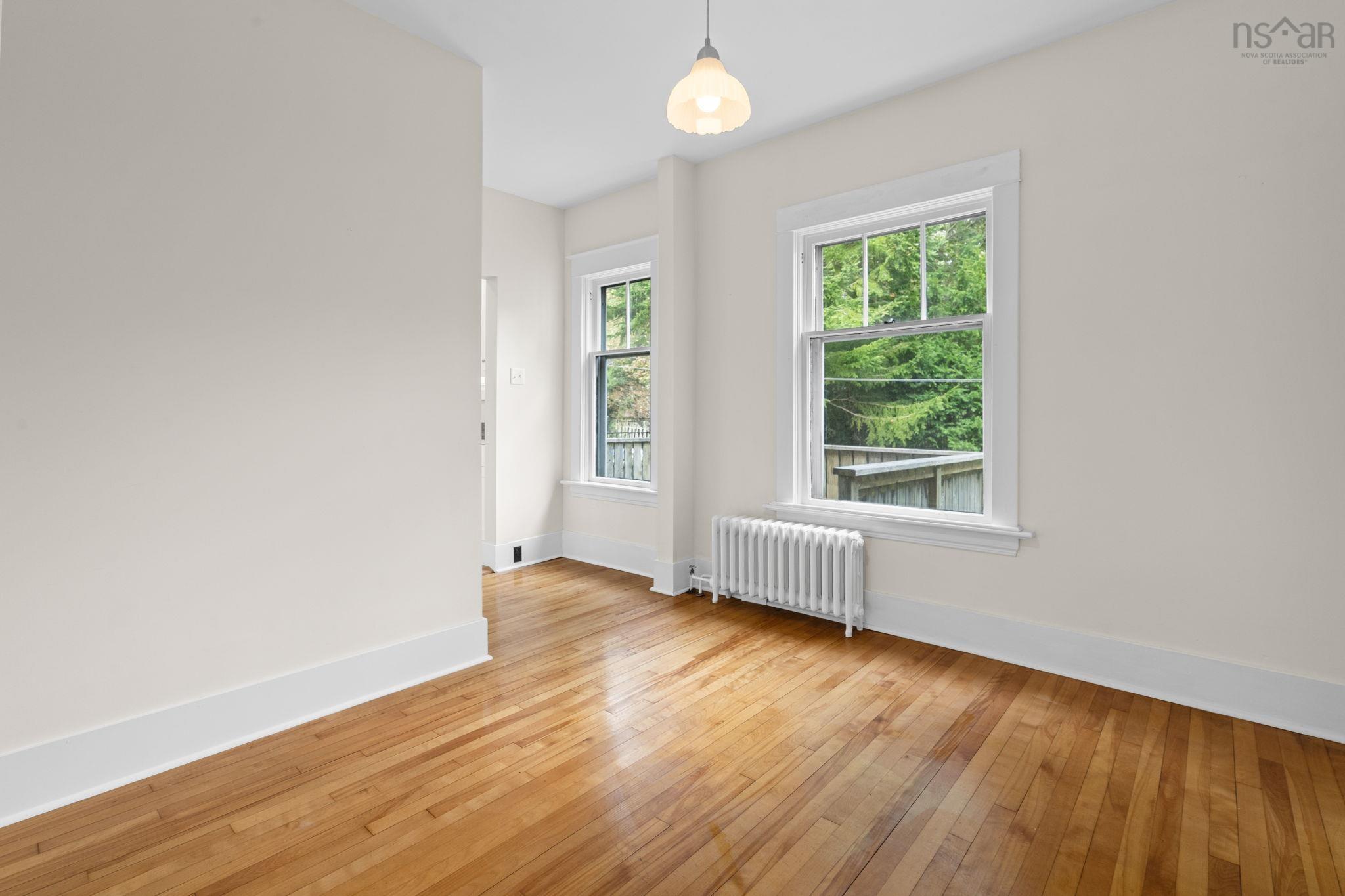 View image 12