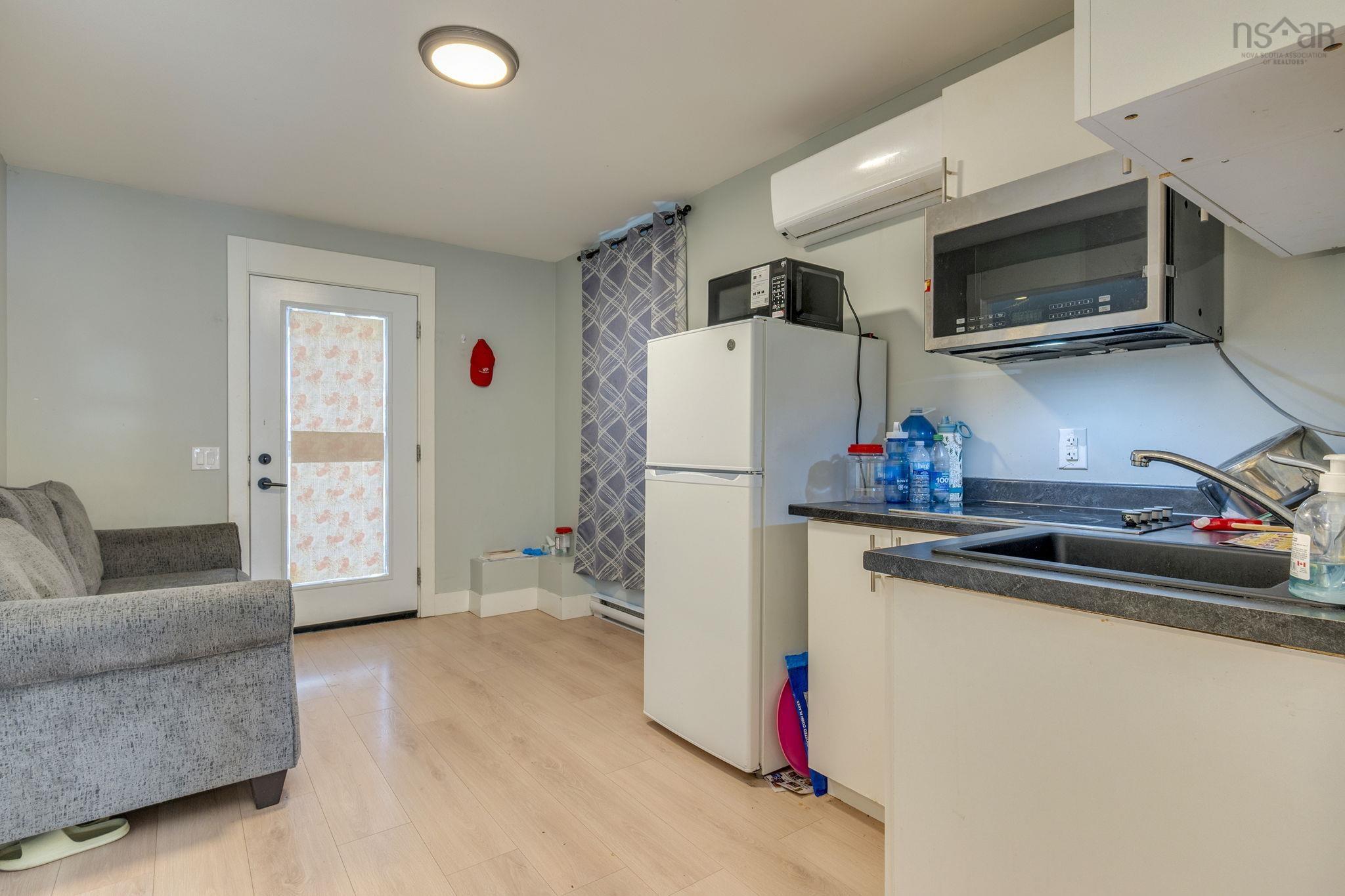 View image 10