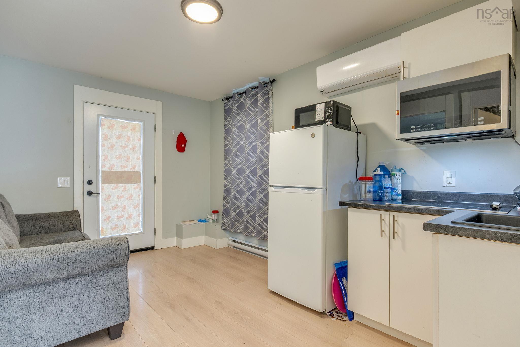 View image 11