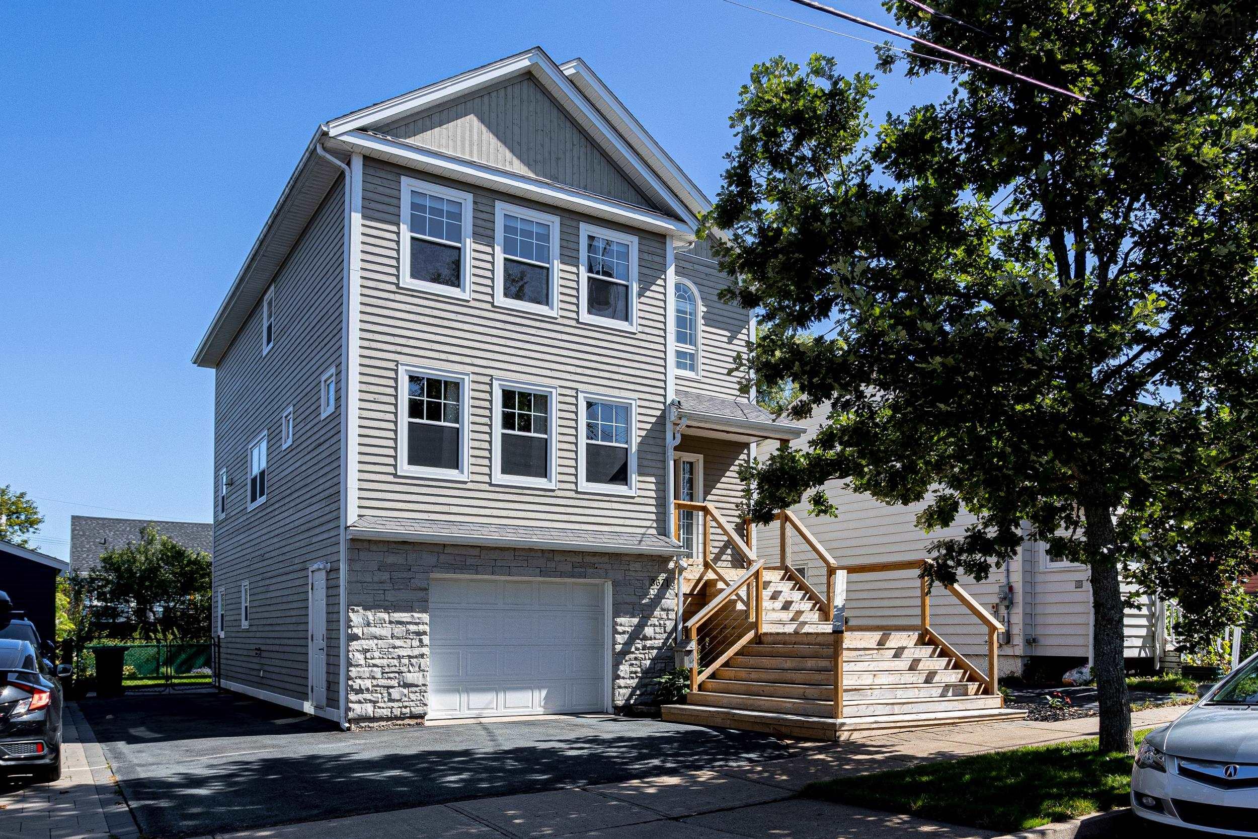 Thumbnail image for 3671 Rosemeade Avenue MLS<sup>®</sup> 202623416