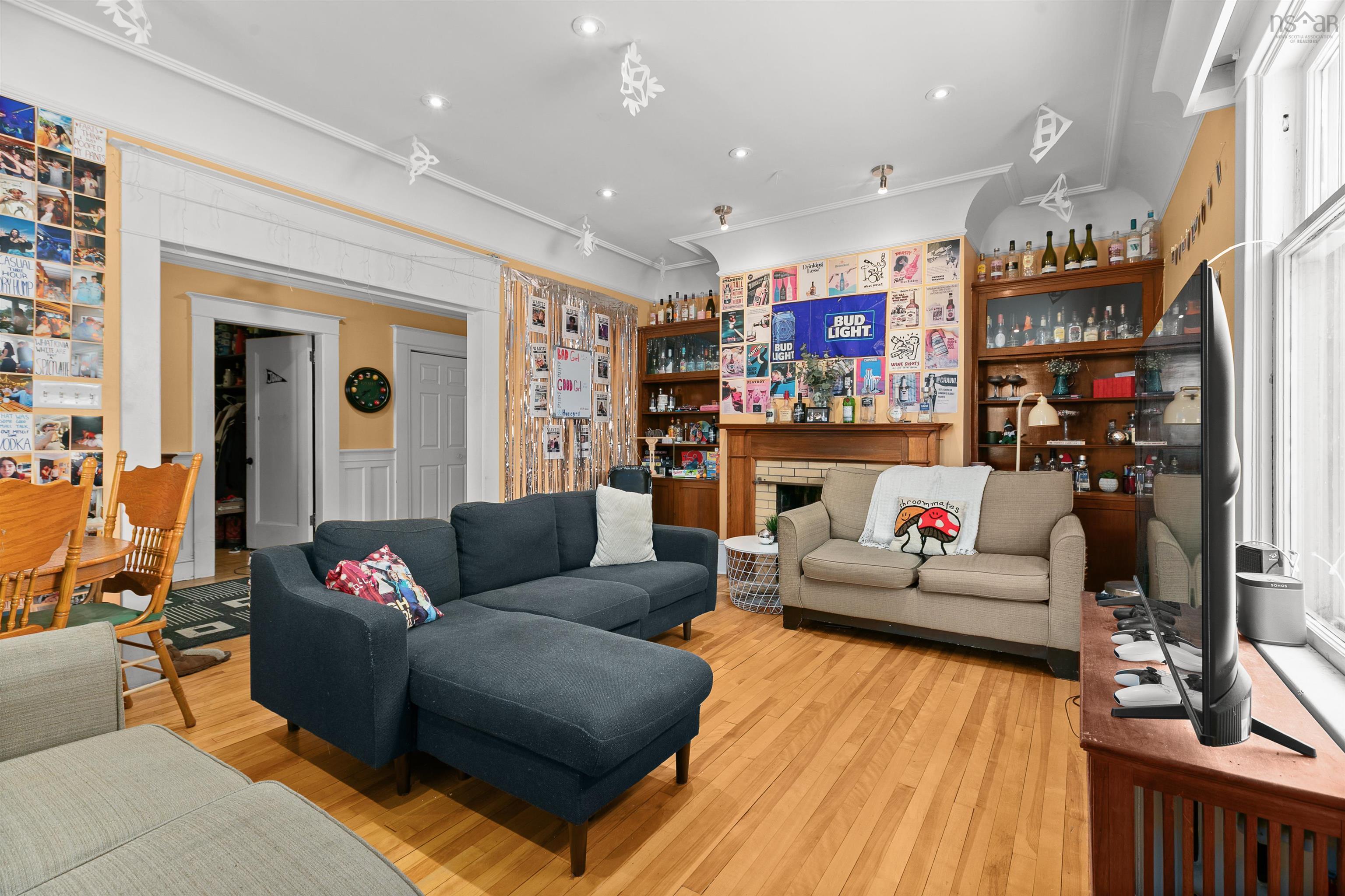 View image 17