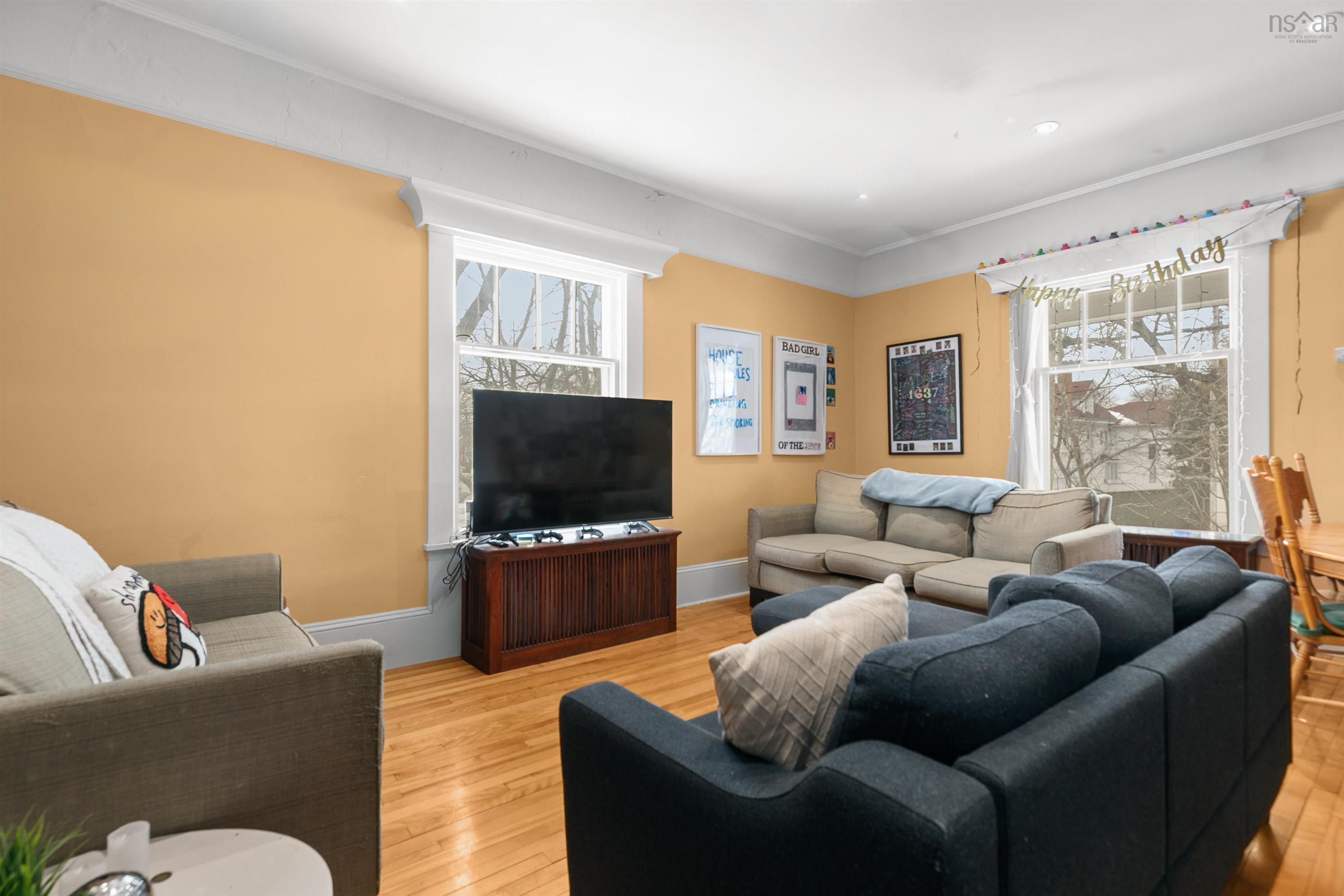 View image 18