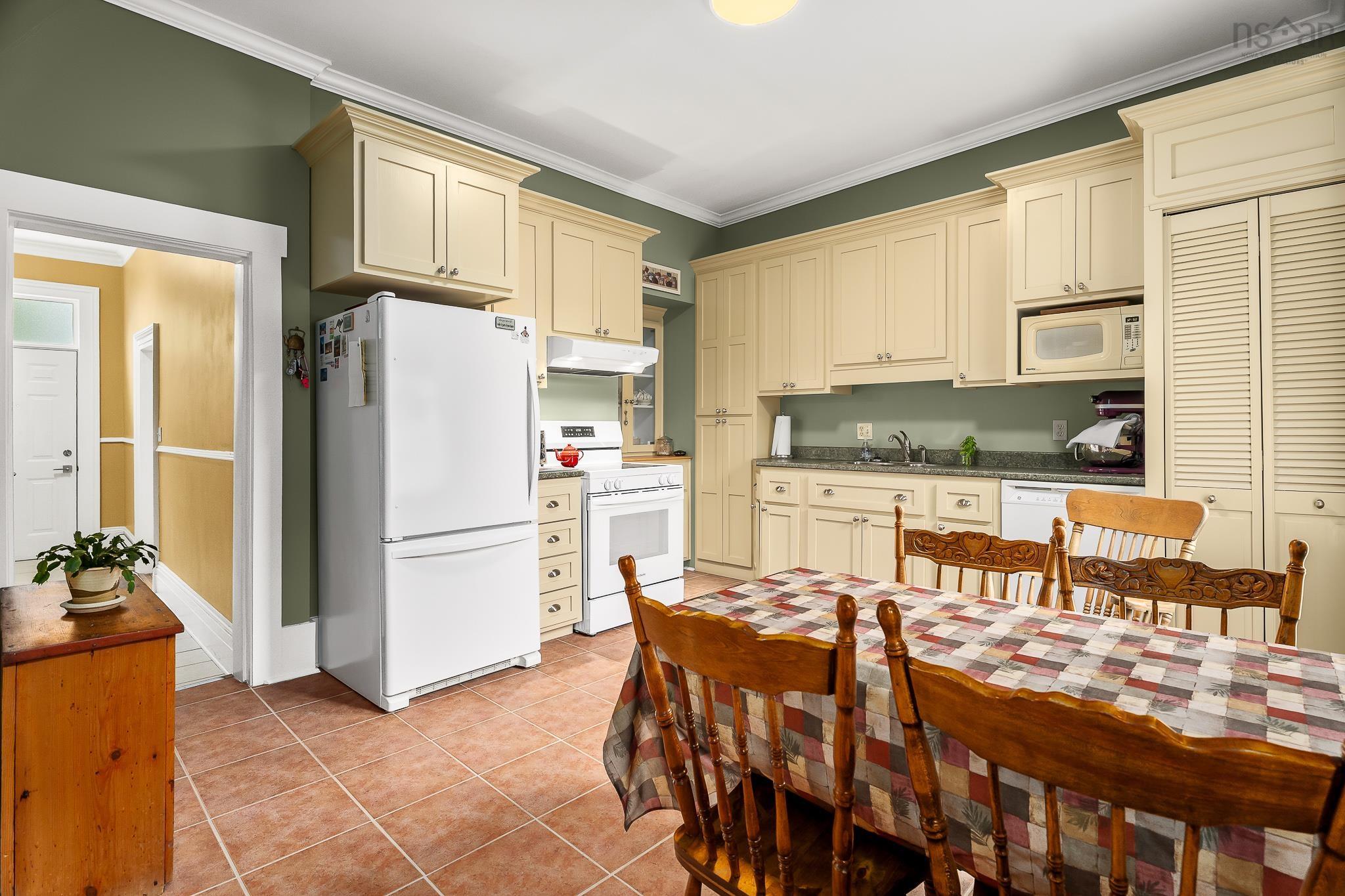 View image 11