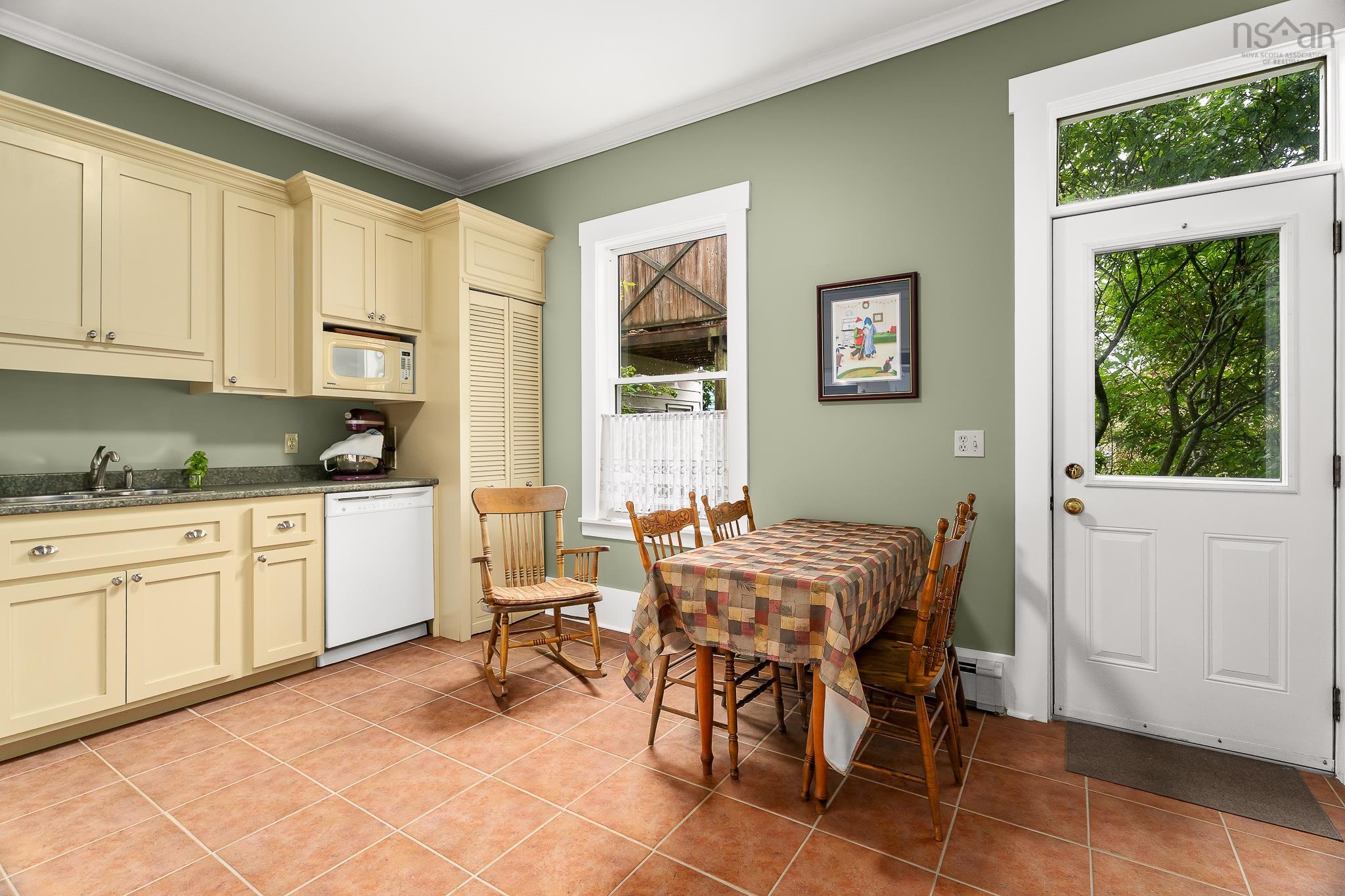 View image 12