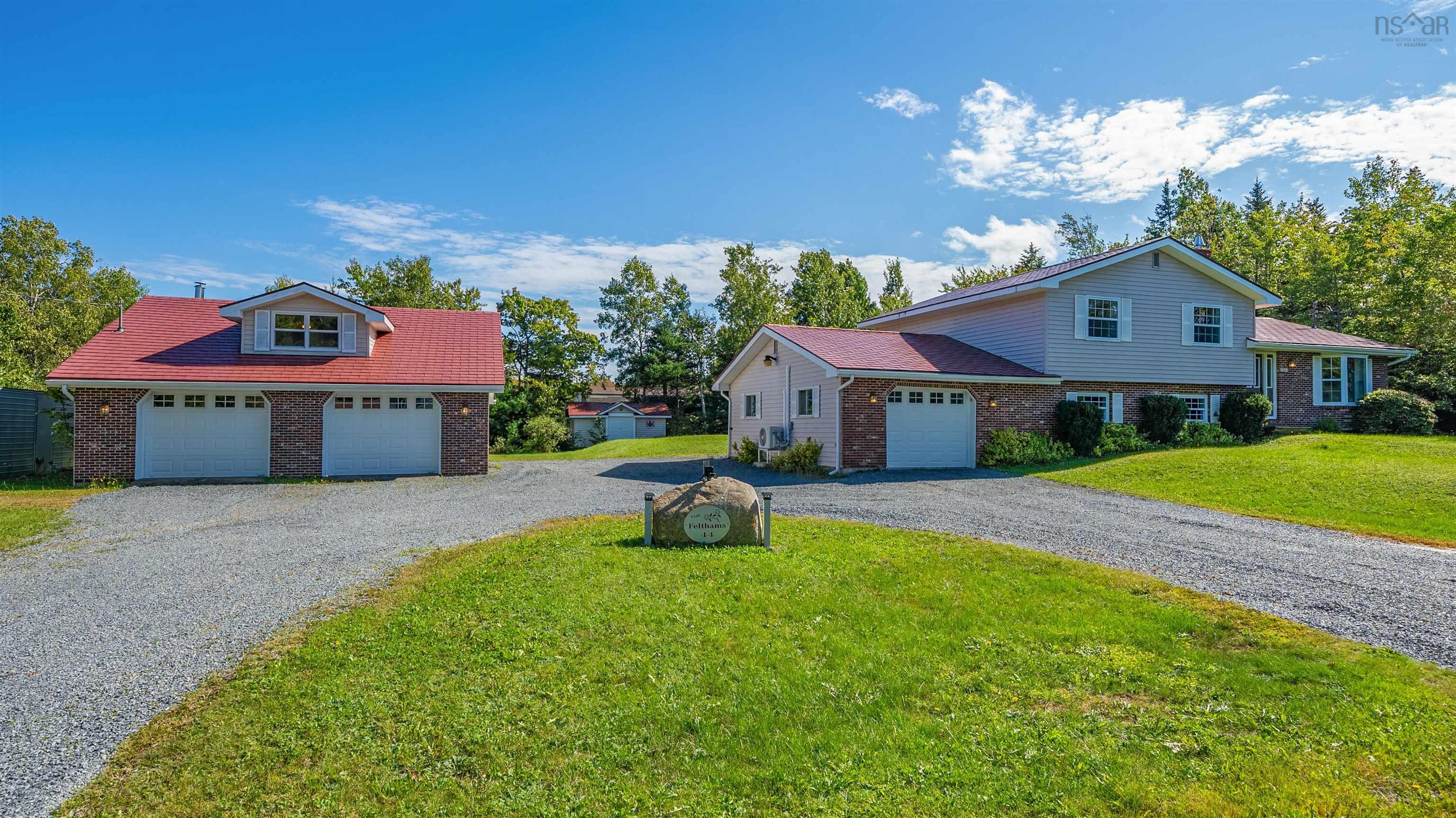 Thumbnail image for 44 Lake Drive MLS<sup>®</sup> 202623491