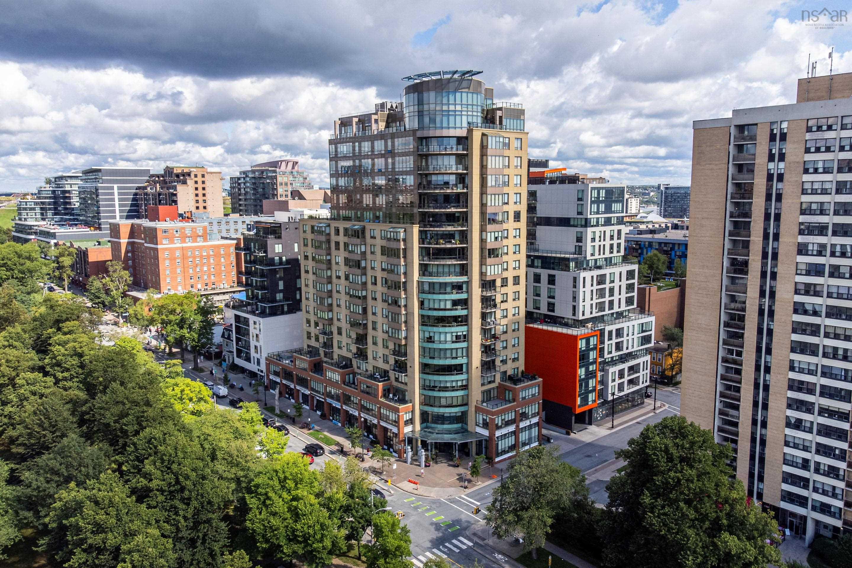 Thumbnail image for 1207 1445 South Park Street MLS<sup>®</sup> 202623527