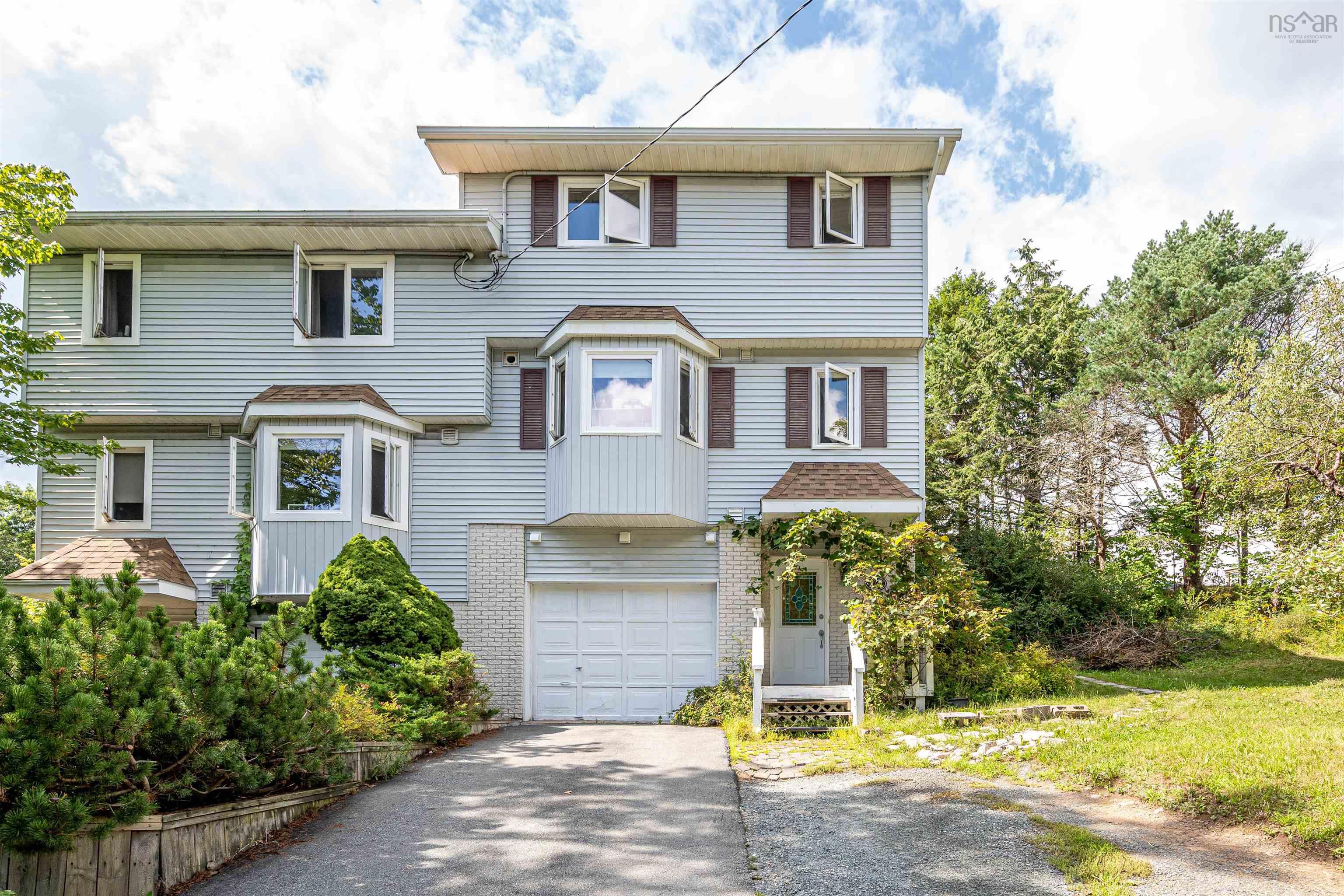 Thumbnail image for 12 Basinview Drive MLS<sup>®</sup> 202623528