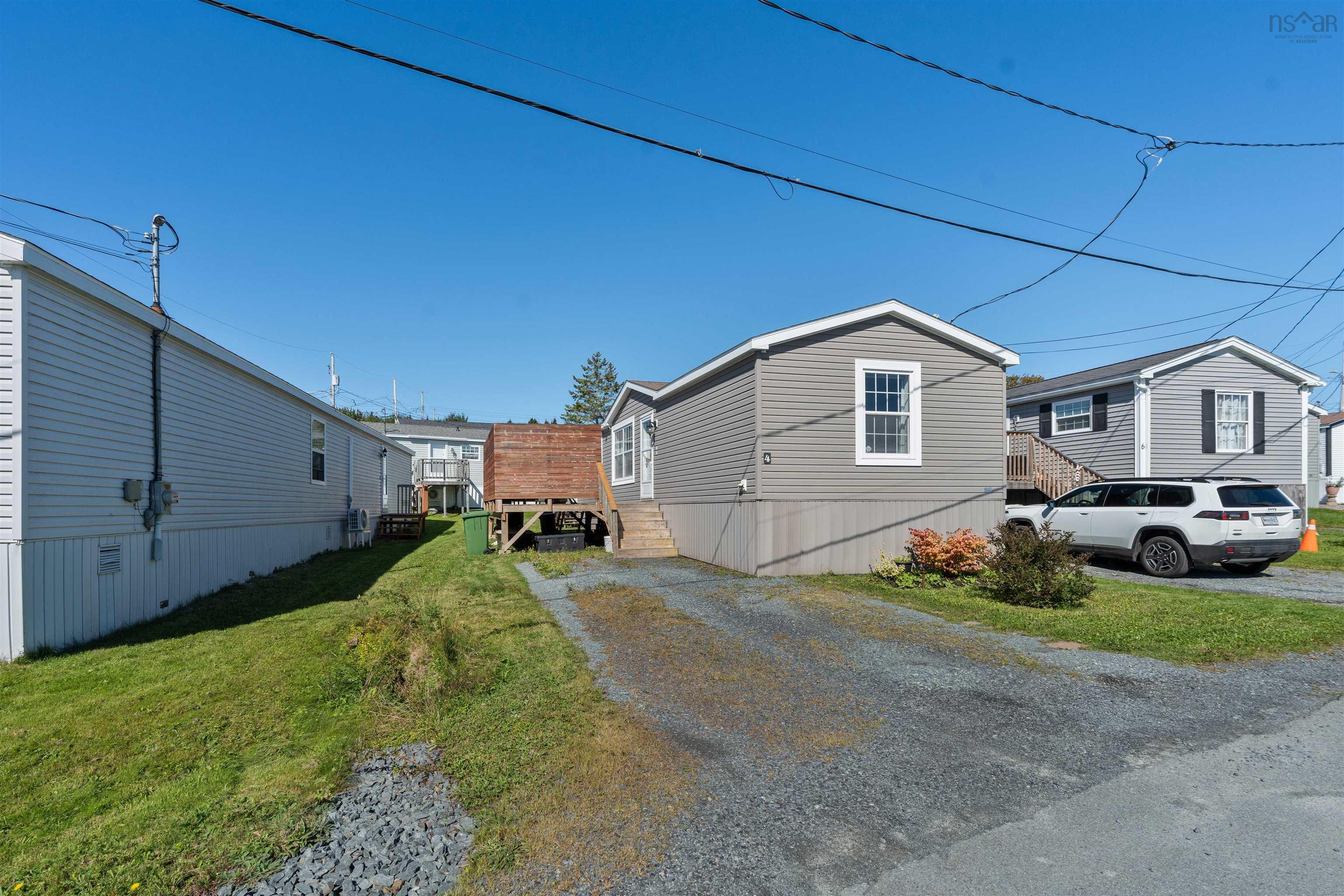 Thumbnail image for 4 Skyline Drive MLS<sup>®</sup> 202623585