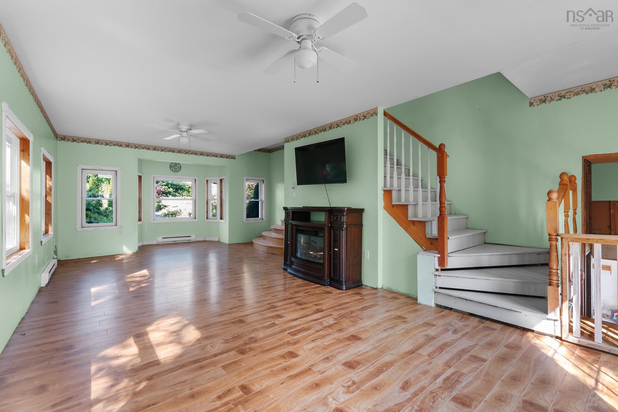 View image 11