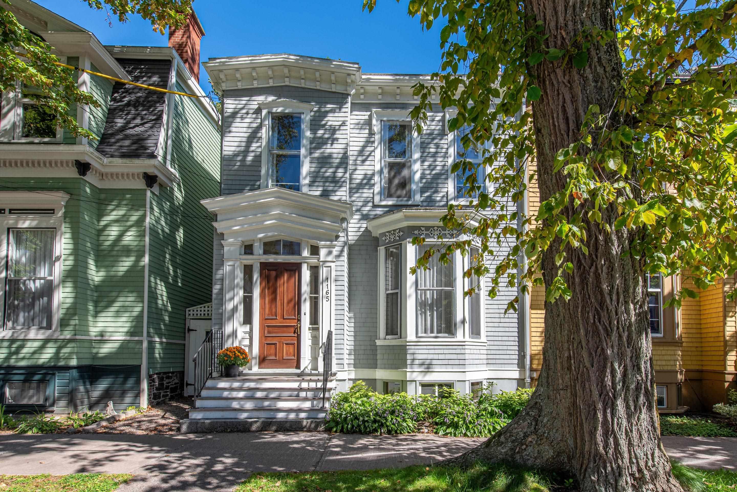 Thumbnail image for 1165 South Park Street MLS<sup>®</sup> 202623721