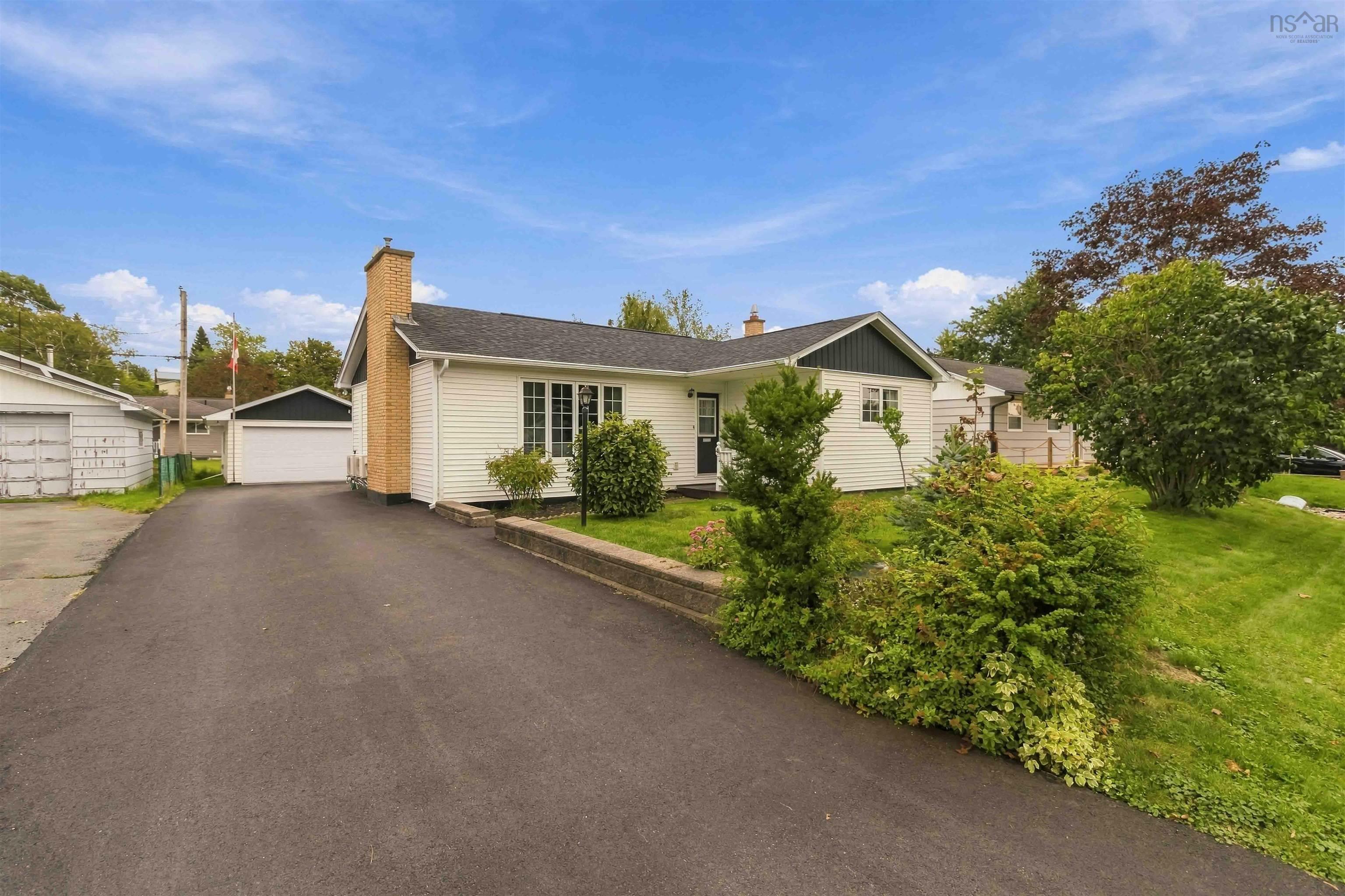 Thumbnail image for 49 Belleshire Drive MLS<sup>®</sup> 202623767