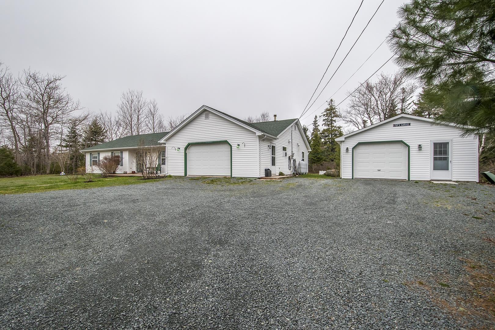 Thumbnail image for 109 Lisa Ann Drive MLS<sup>®</sup> 202623785