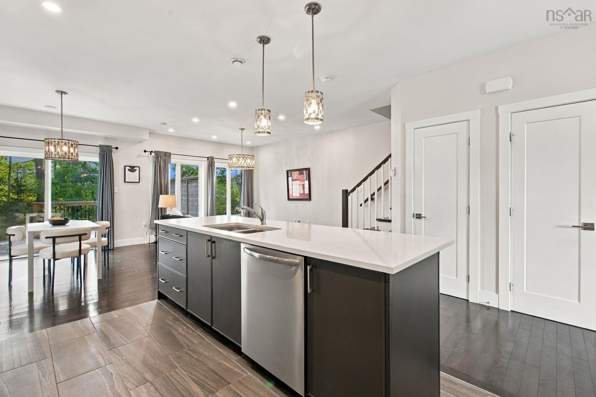 View image 12