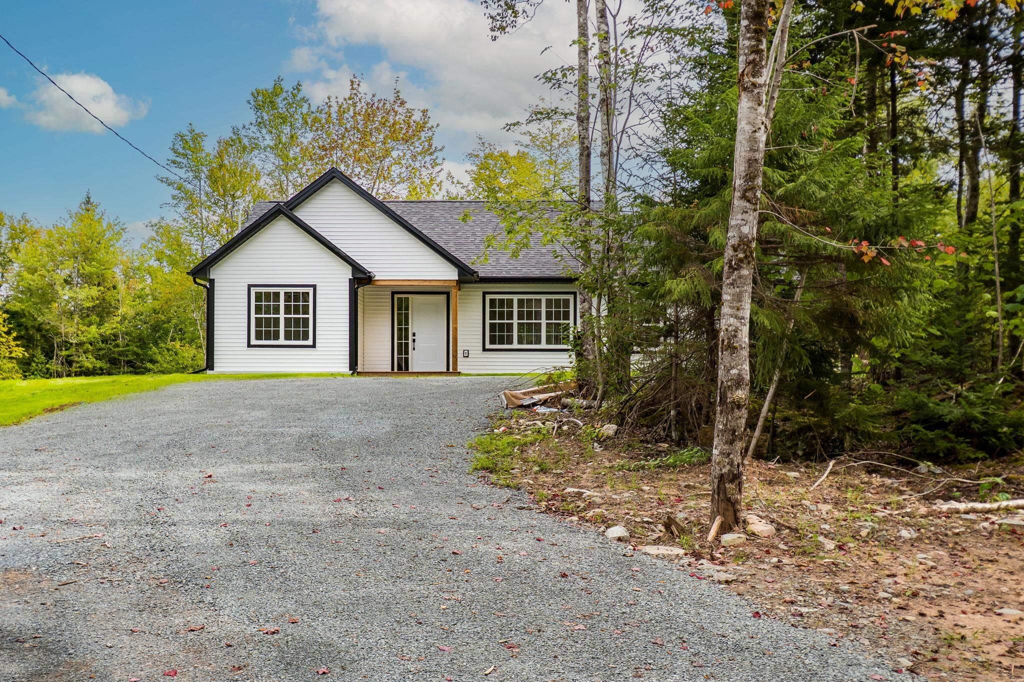 Thumbnail image for 20 Paces Lake Drive MLS<sup>®</sup> 202623834