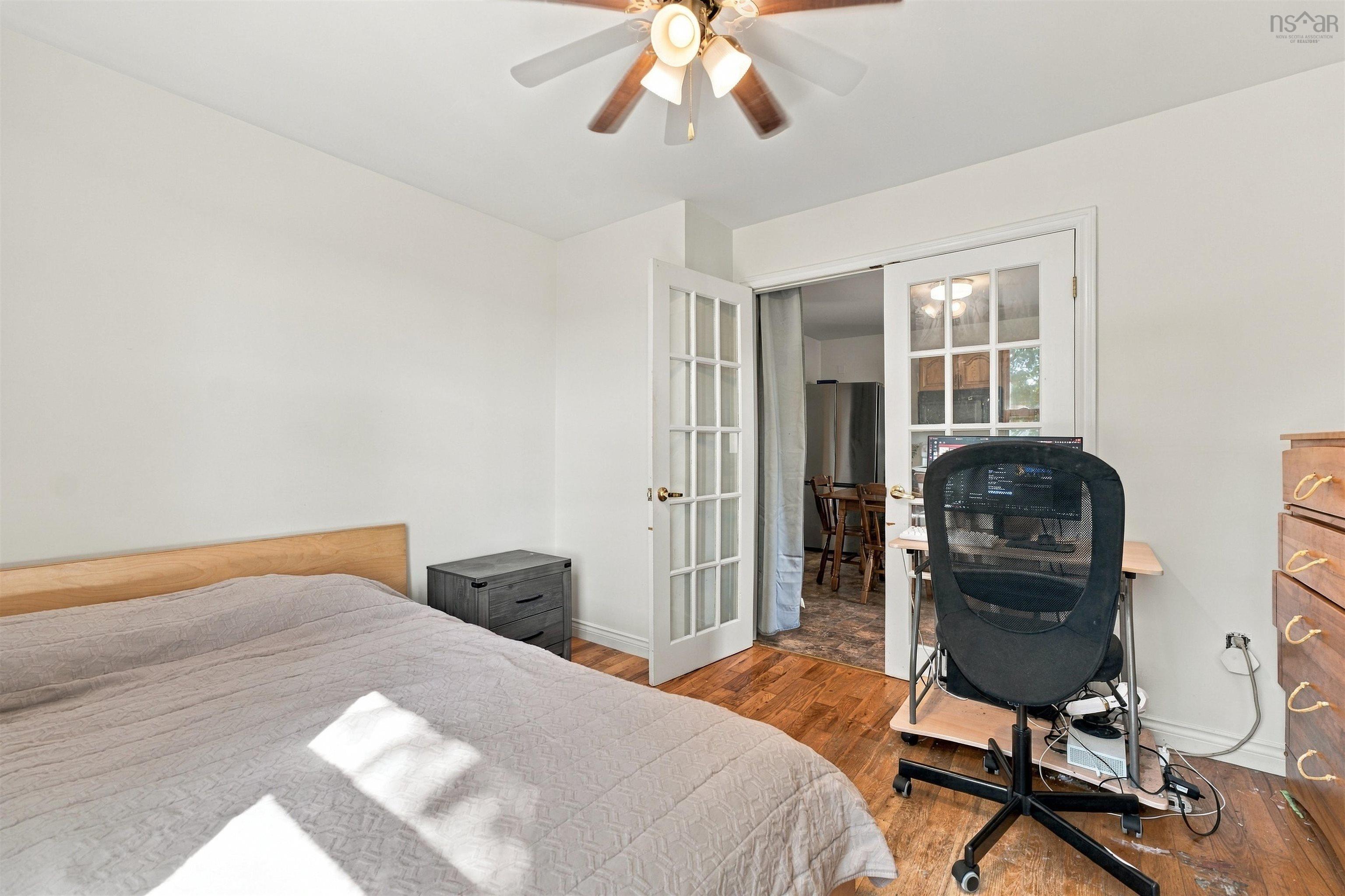 View image 18
