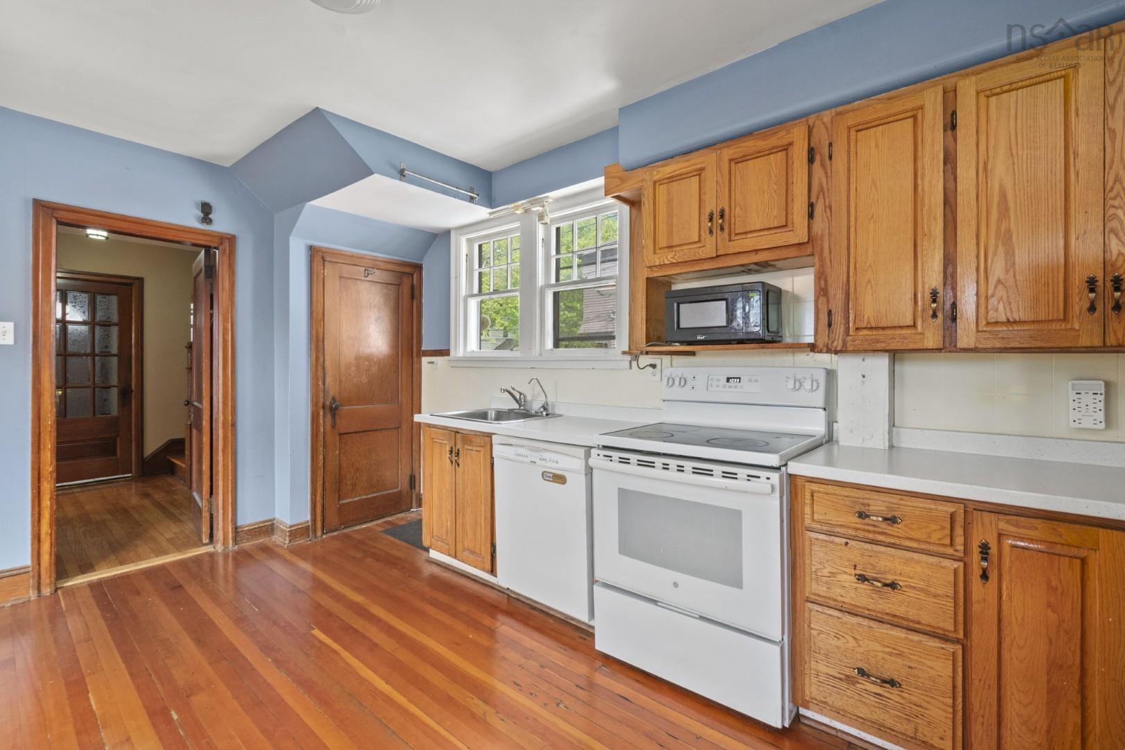 View image 11