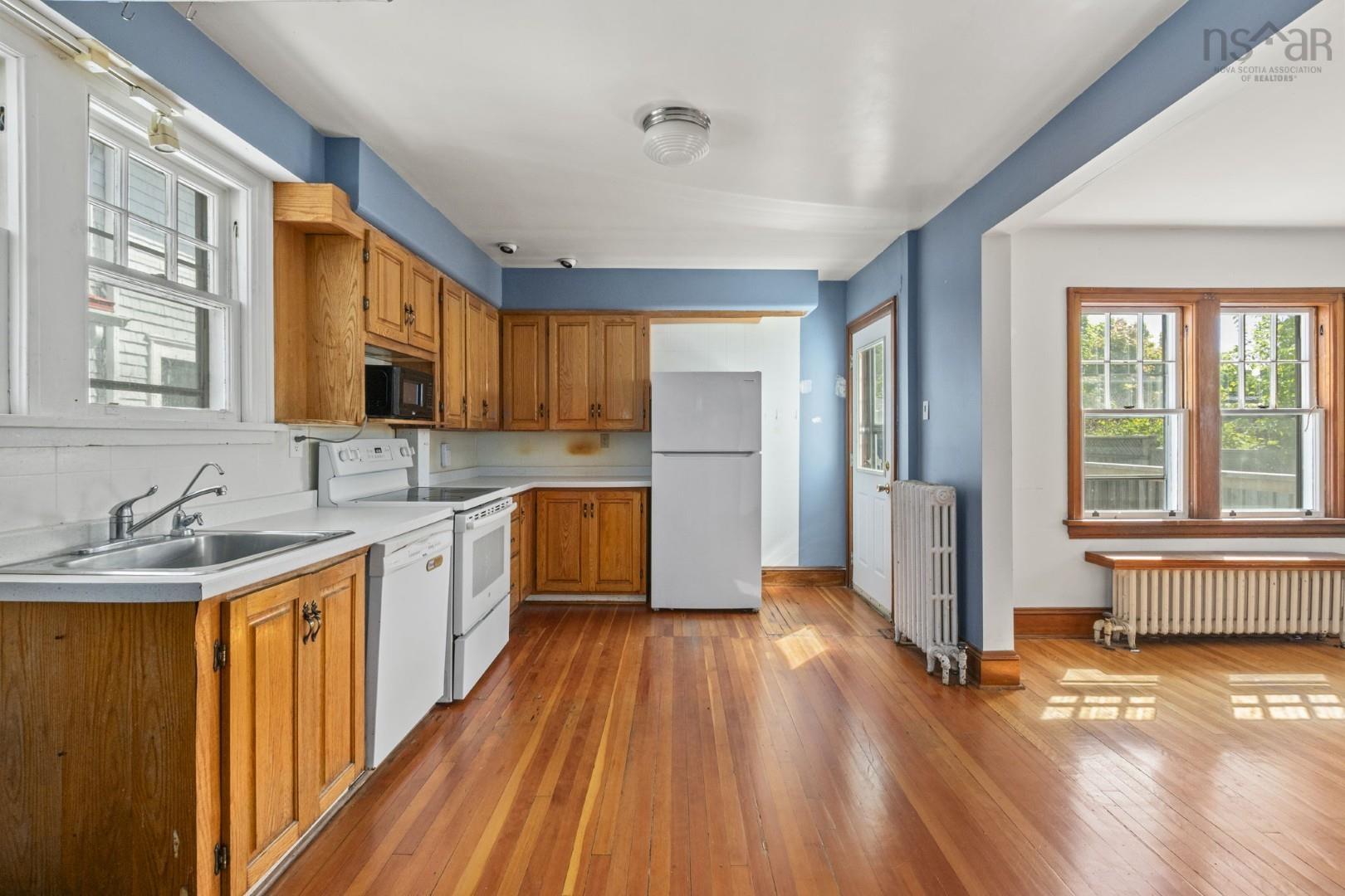 View image 9