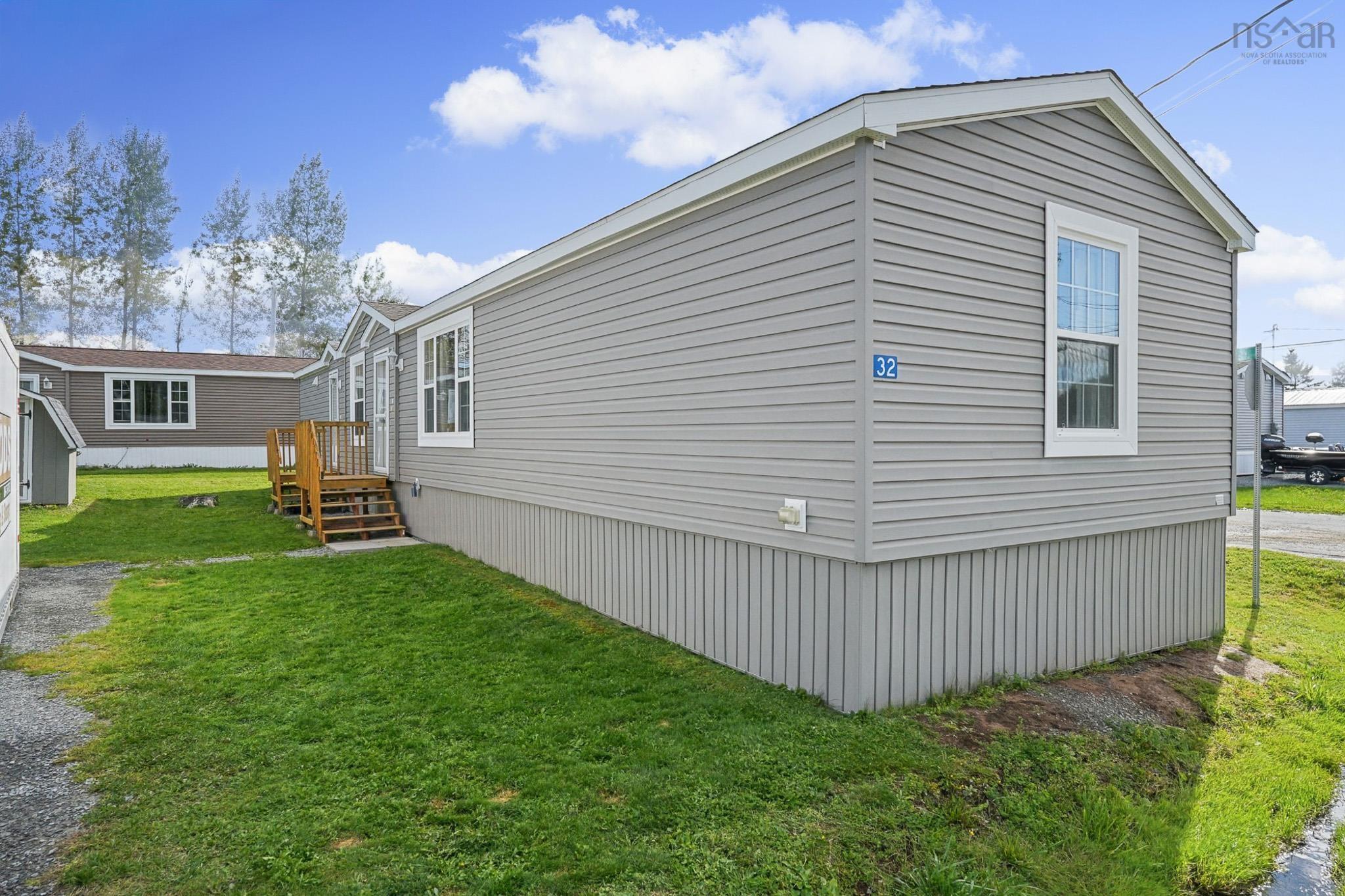 Thumbnail image for 32 Davis Drive MLS<sup>®</sup> 202623931