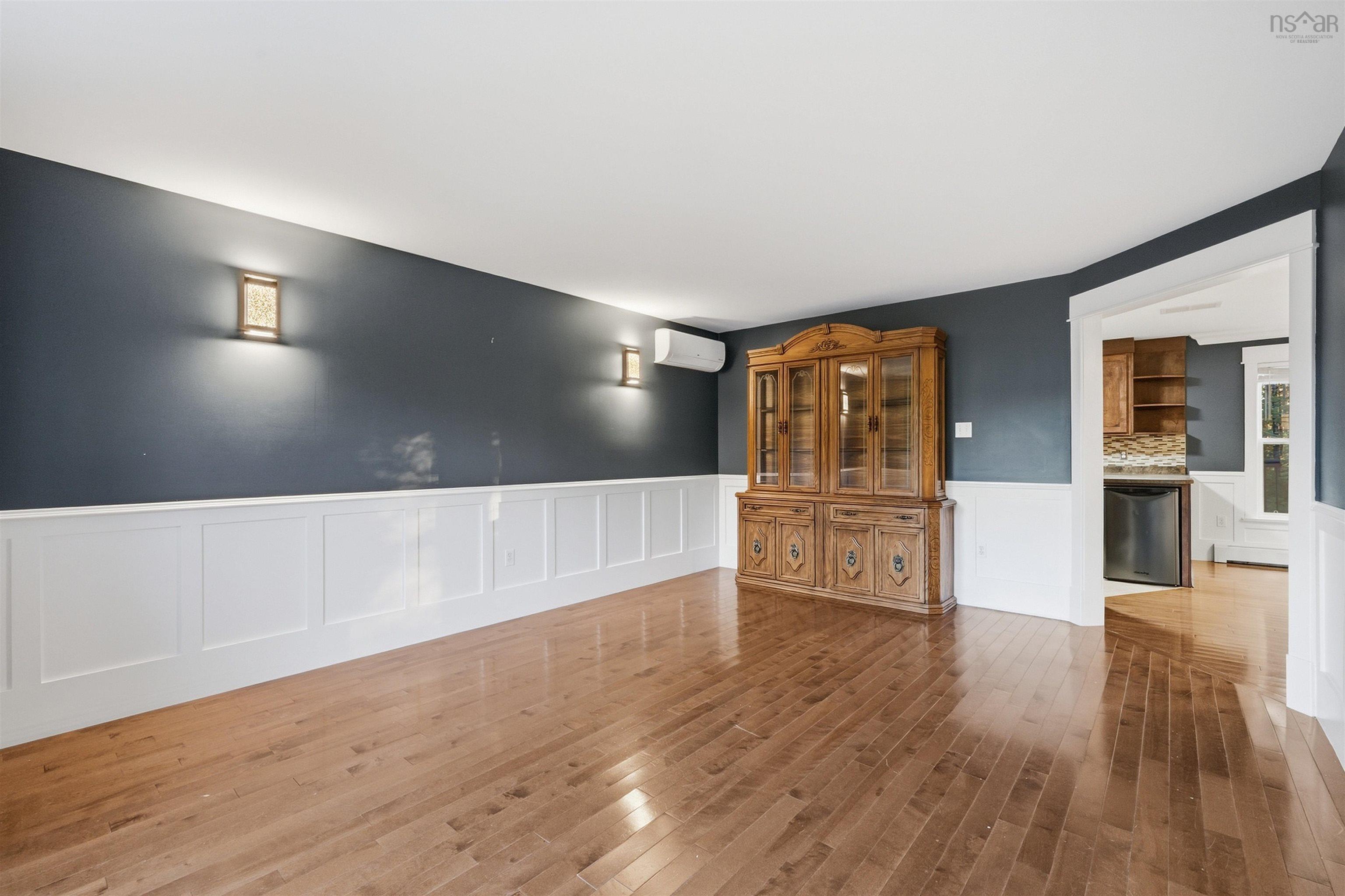 View image 9