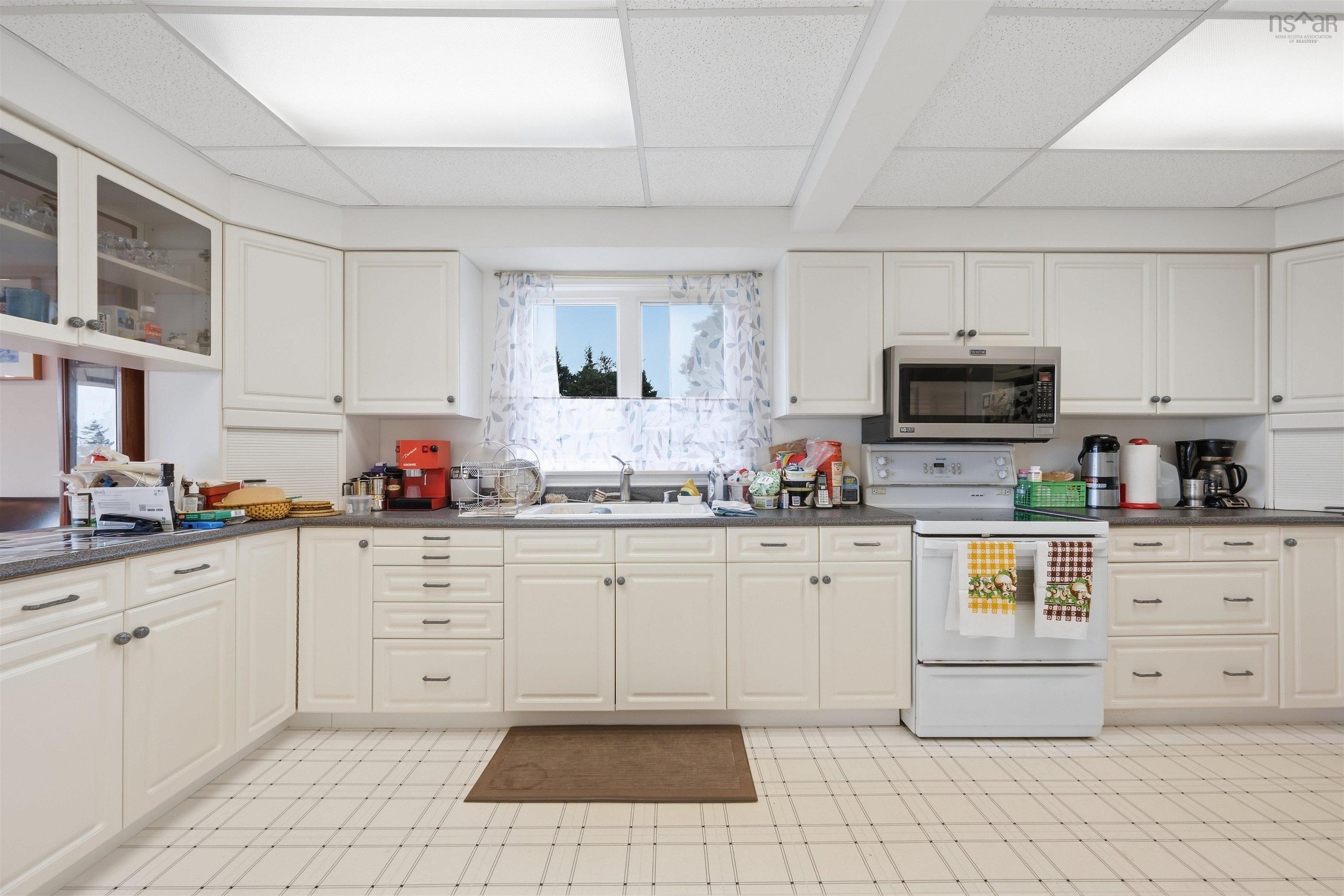 View image 17