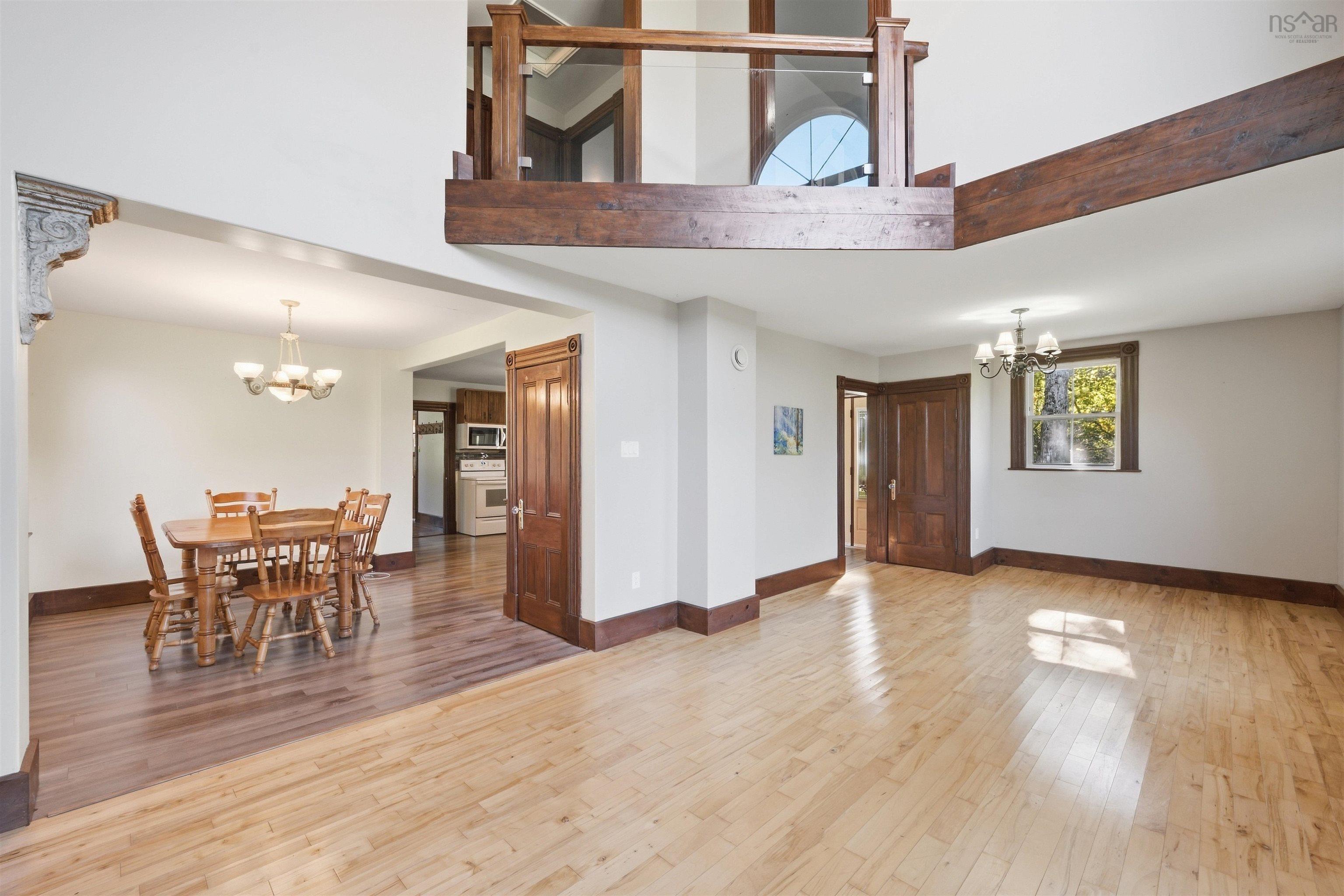 View image 18