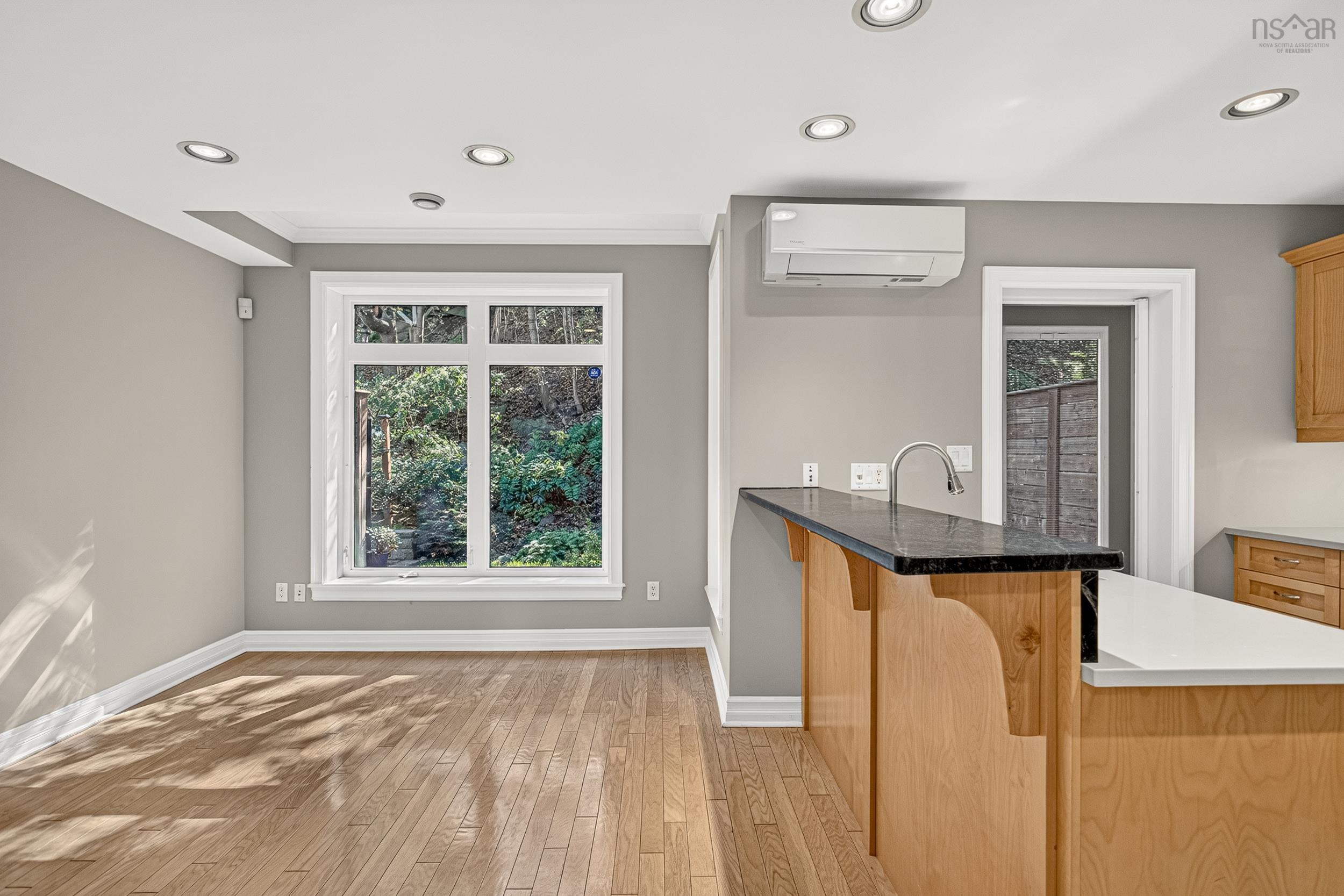 View image 9