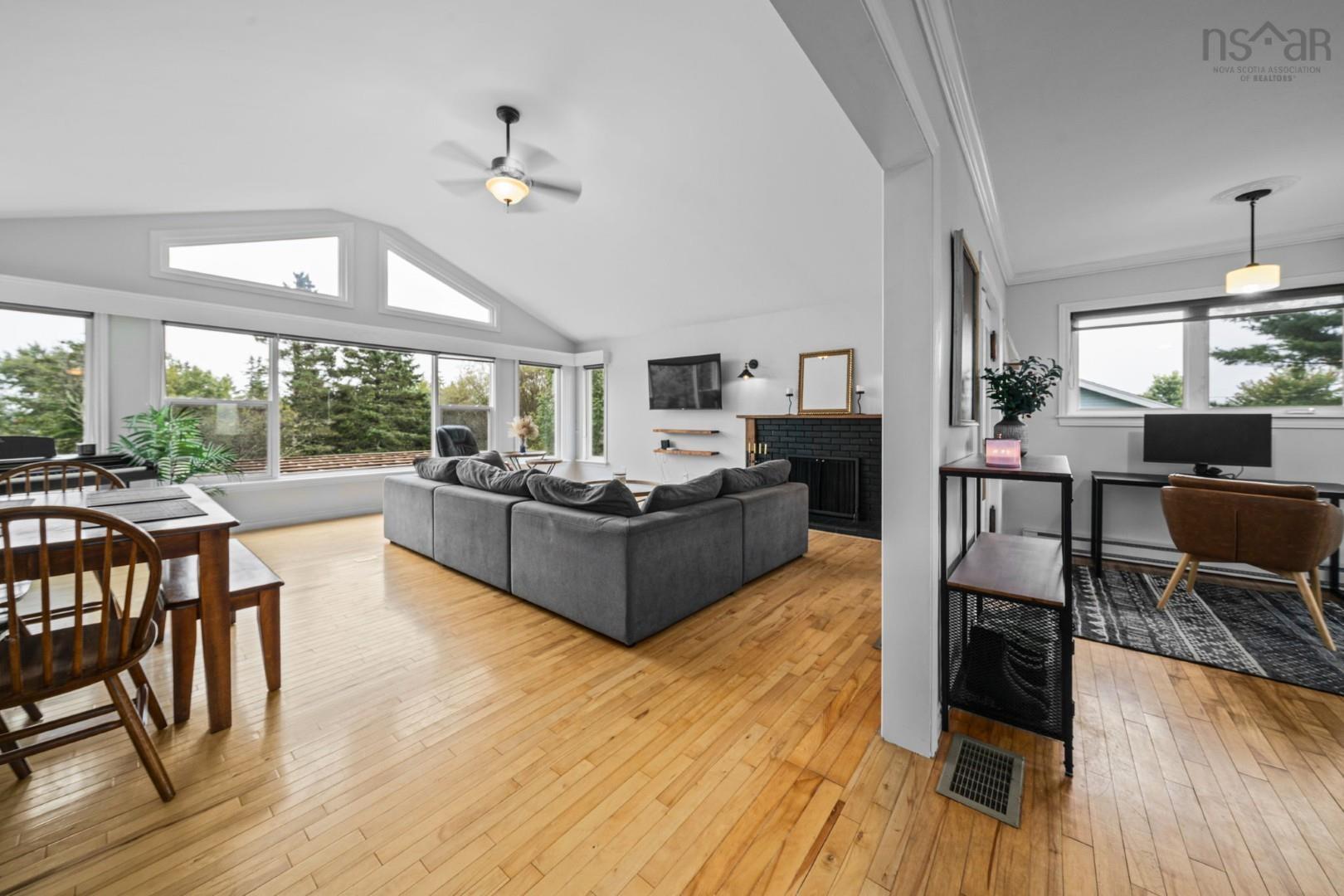 View image 8