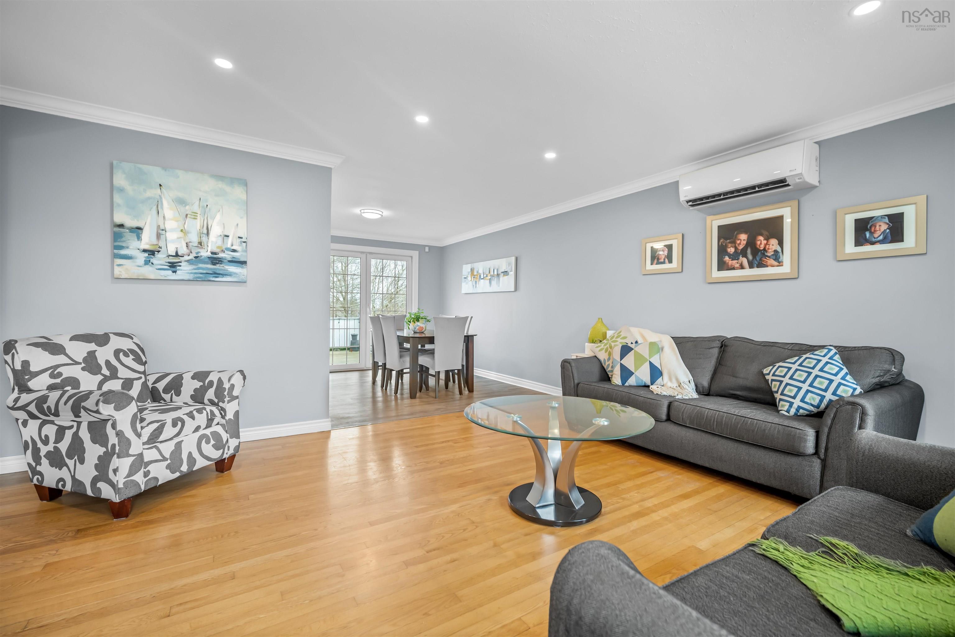 View image 12
