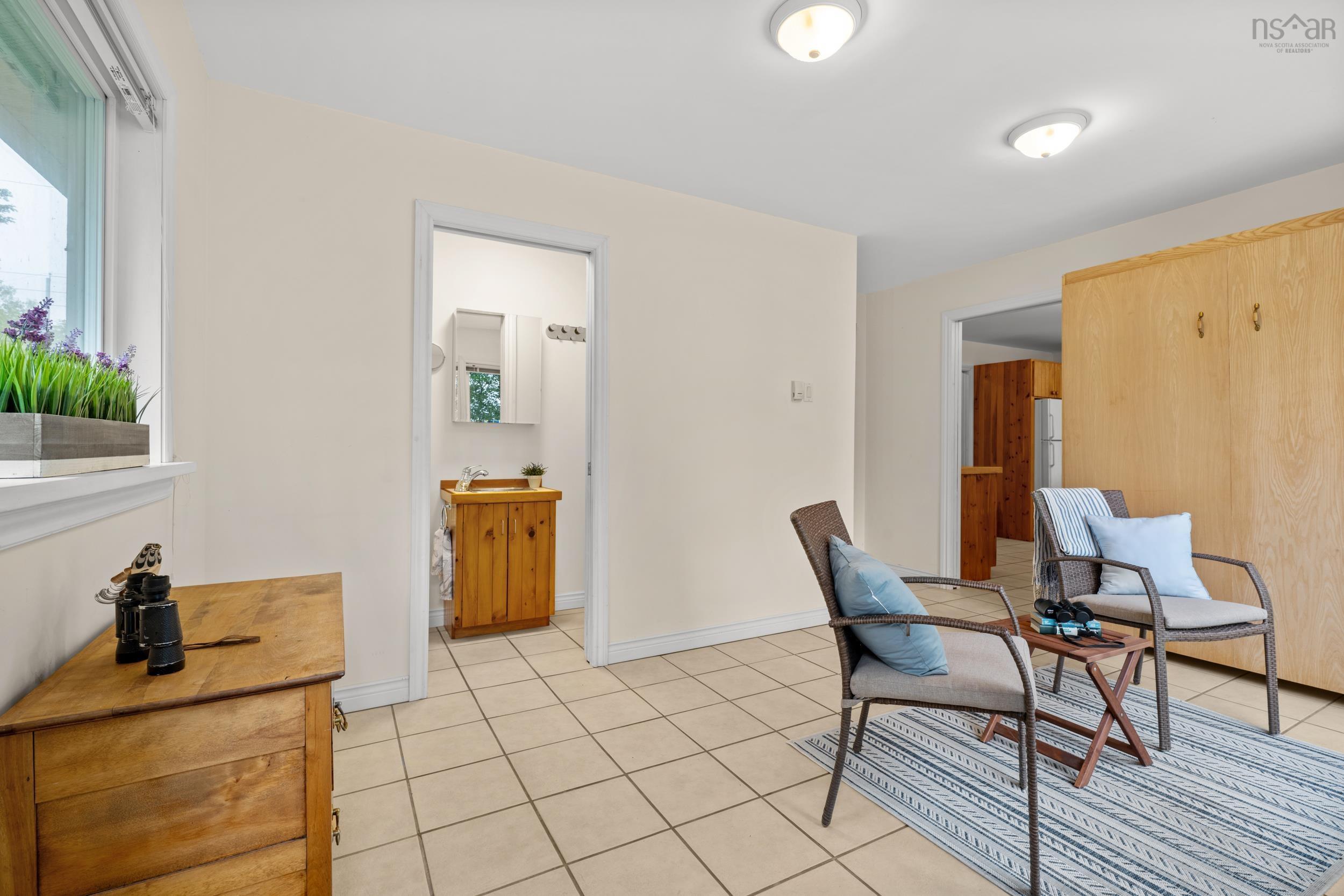 View image 18