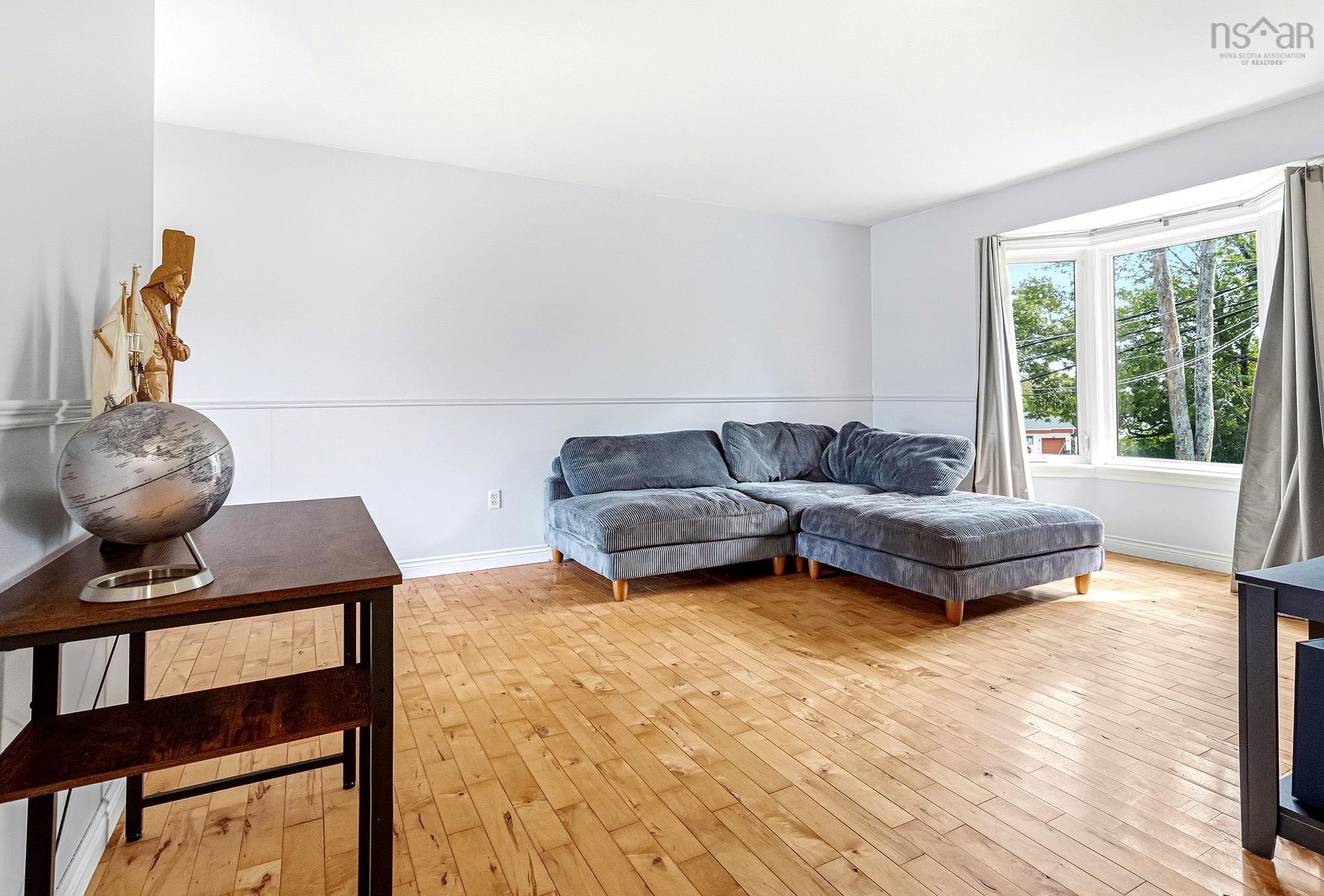 View image 12