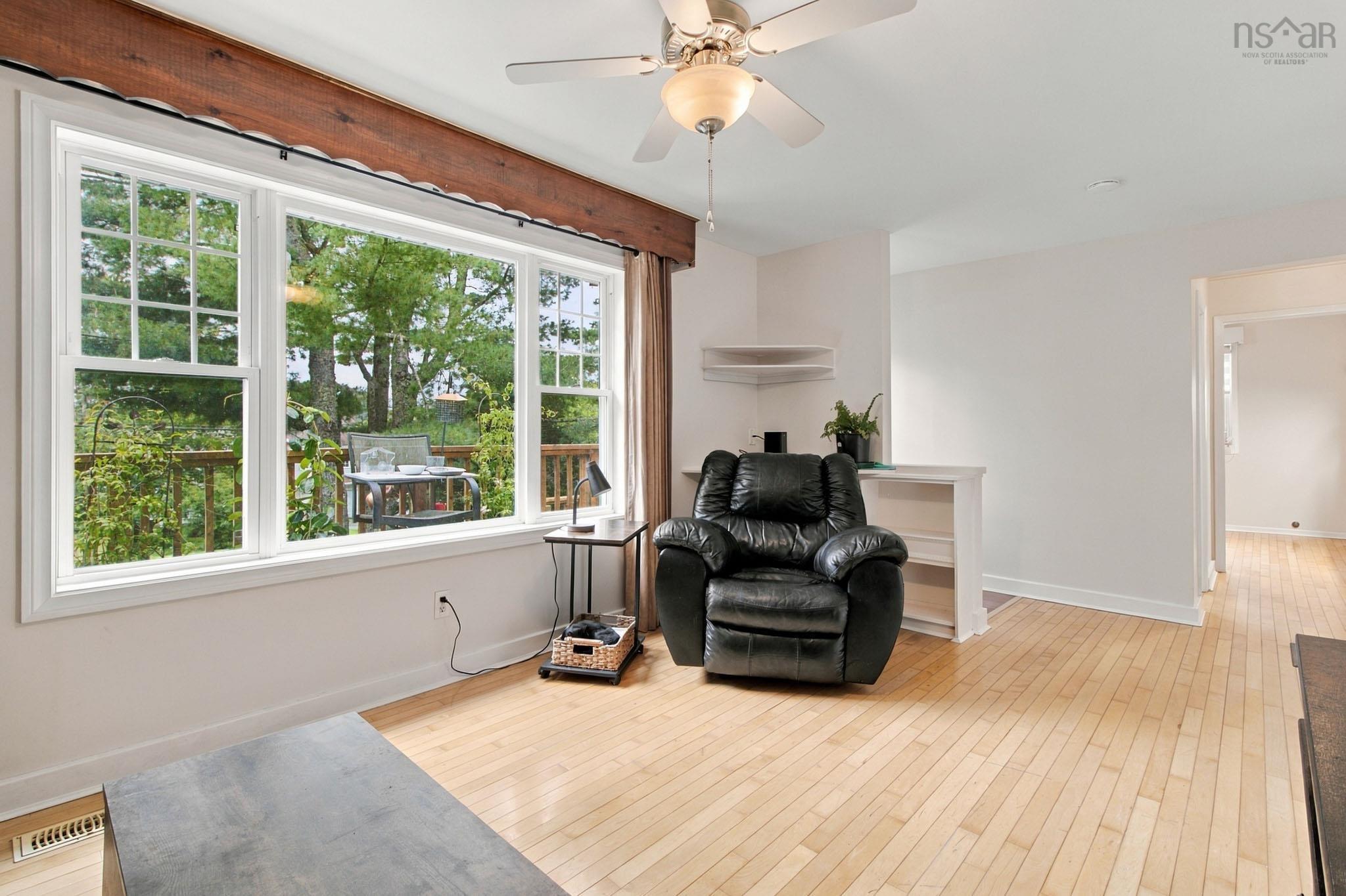 View image 9